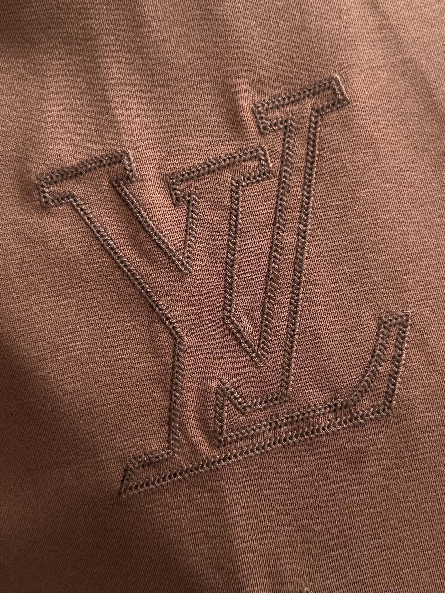 LuxluxHouse Best Quality Clothes T-shirt Louis Vuitton