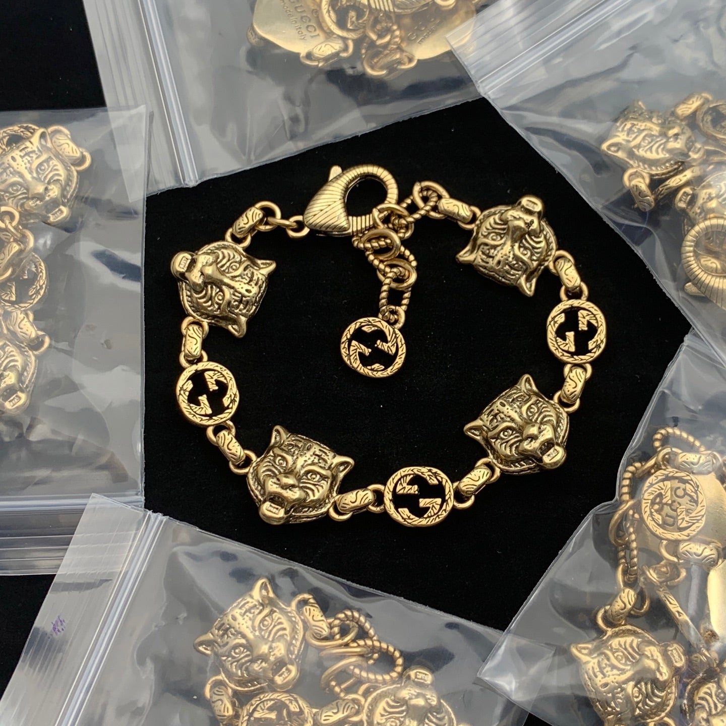 LuxluxHouse Low Price And High Quality Accessories Gucci
