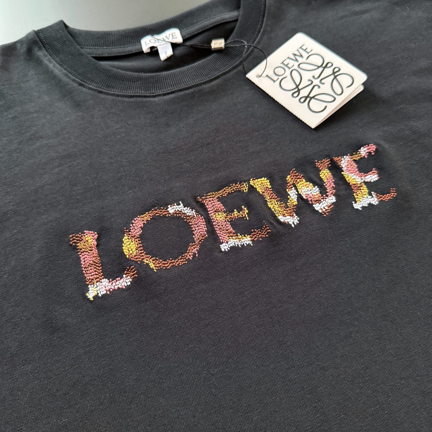 LuxluxHouse Best Quality Clothes T-shirt Loewe