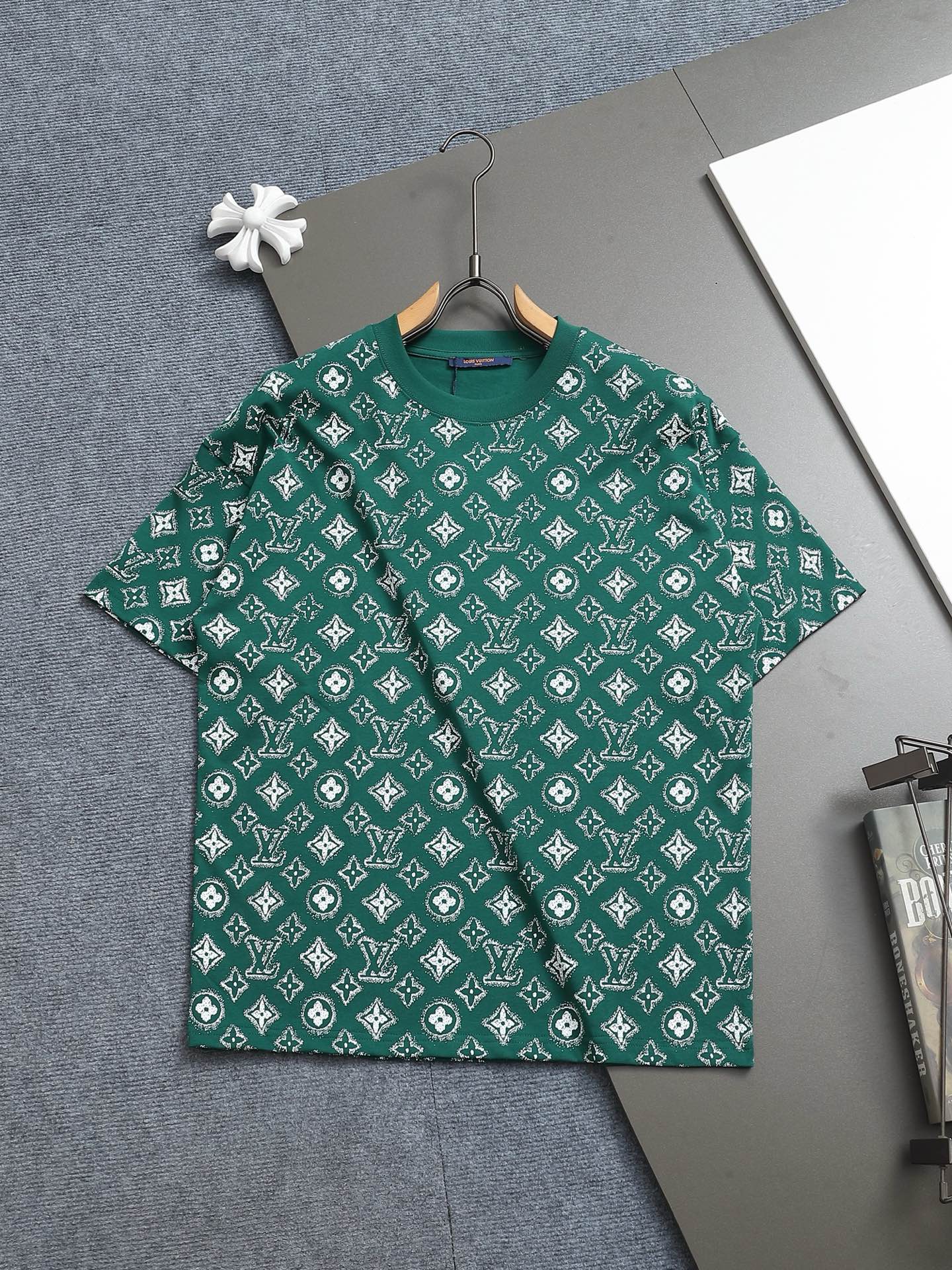LuxluxHouse Best Quality Clothes T-shirt Louis Vuitton