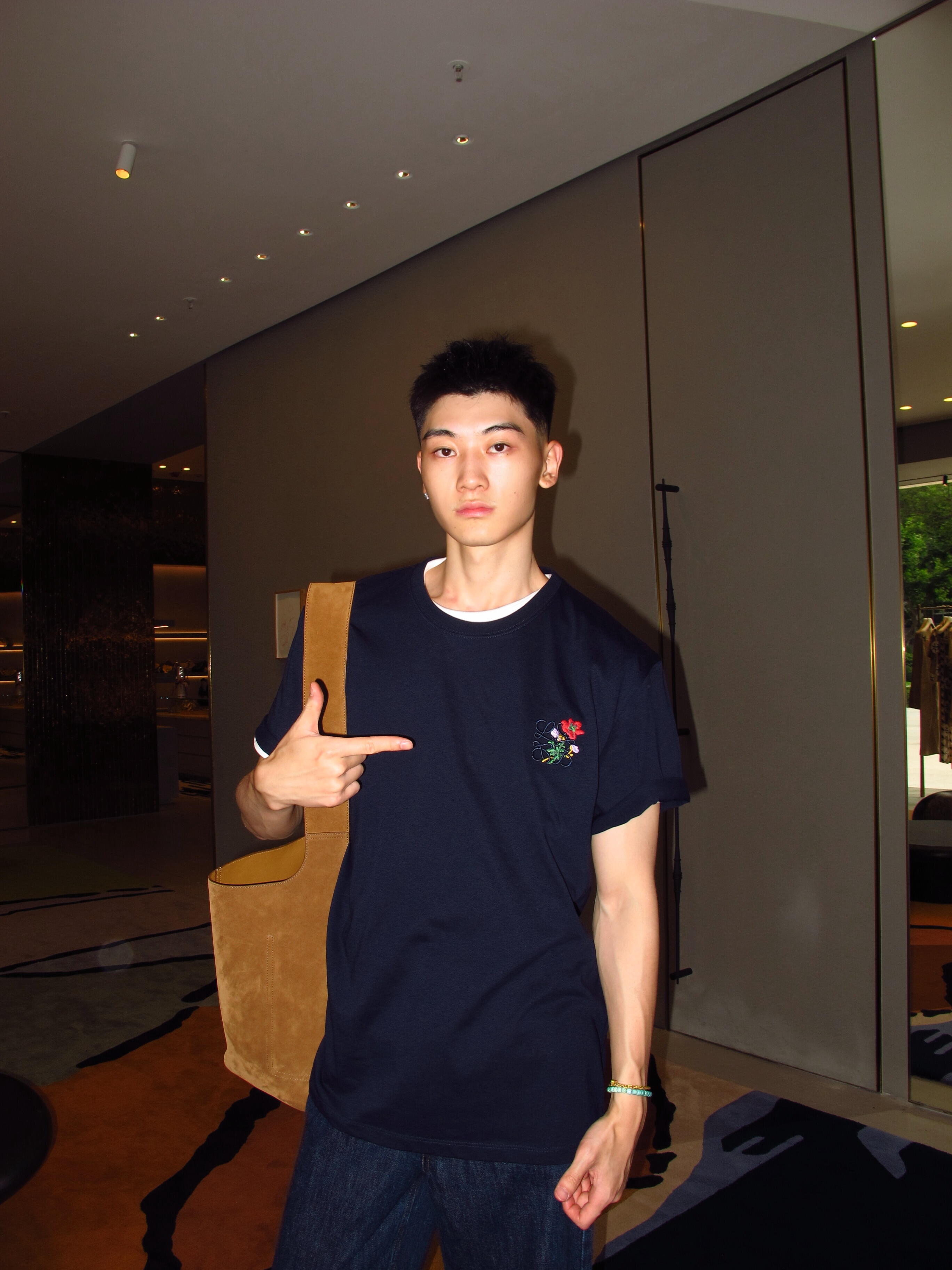 LuxluxHouse Best Quality Clothes T-shirt Loewe