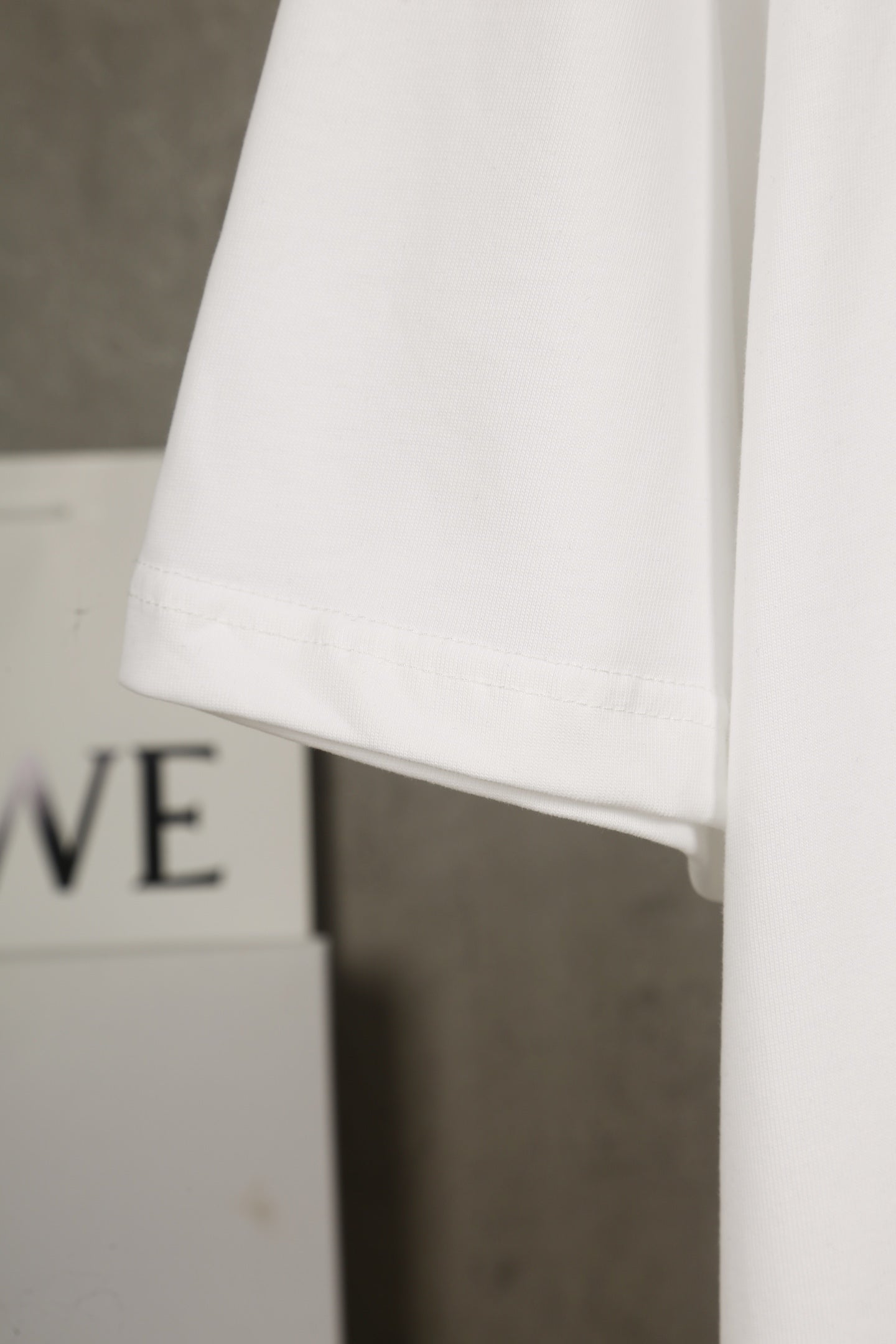 LuxluxHouse Best Quality Clothes T-shirt Loewe