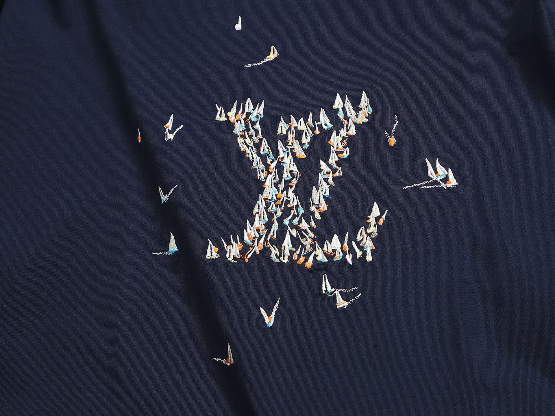 LuxluxHouse Best Quality Clothes T-shirt Louis Vuitton