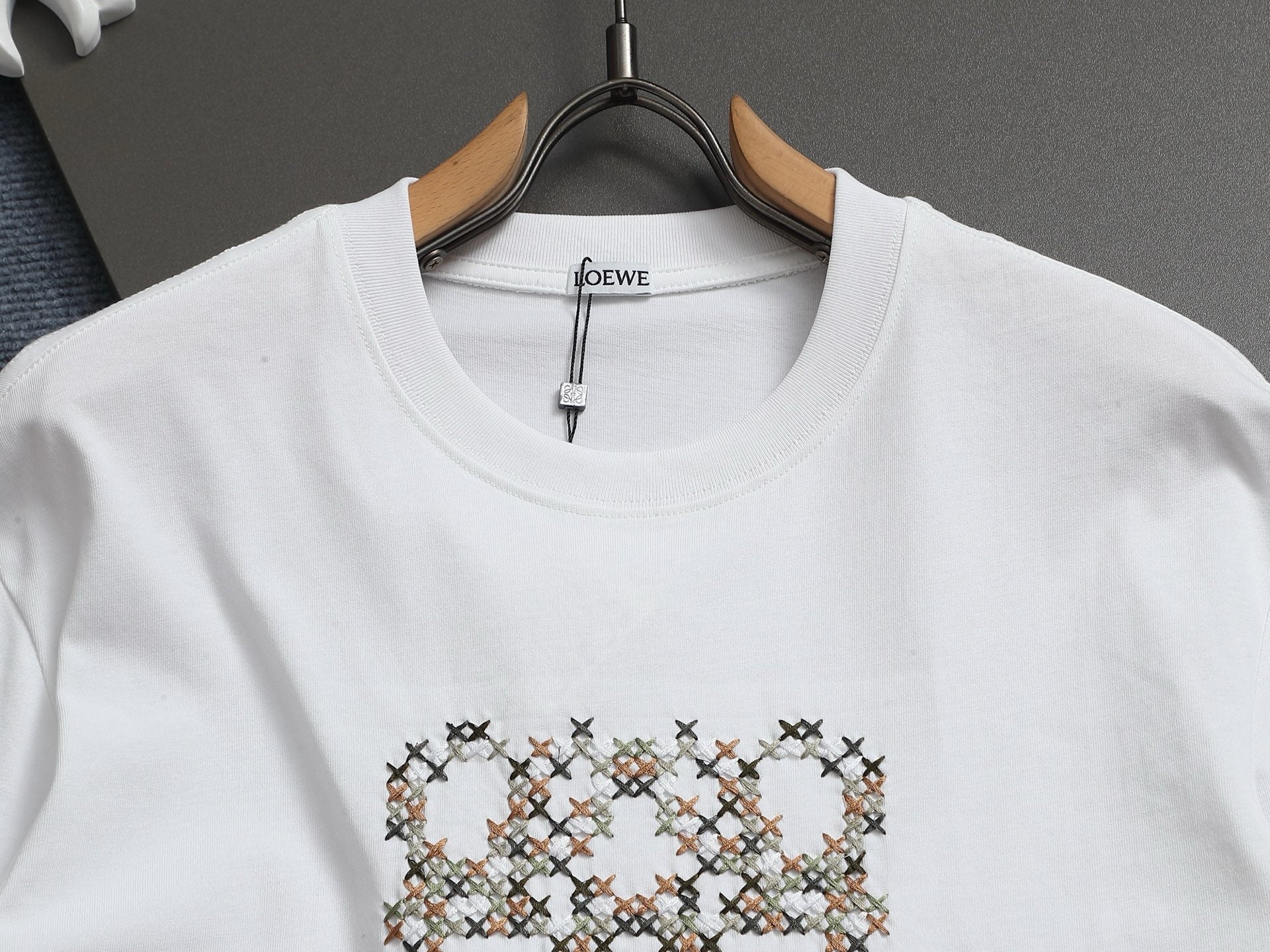 LuxluxHouse Best Quality Clothes T-shirt Loewe