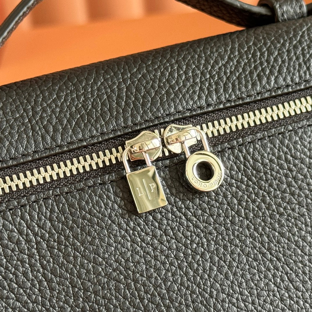 LuxluxHouse Best Quality Bags Loro Piana Women