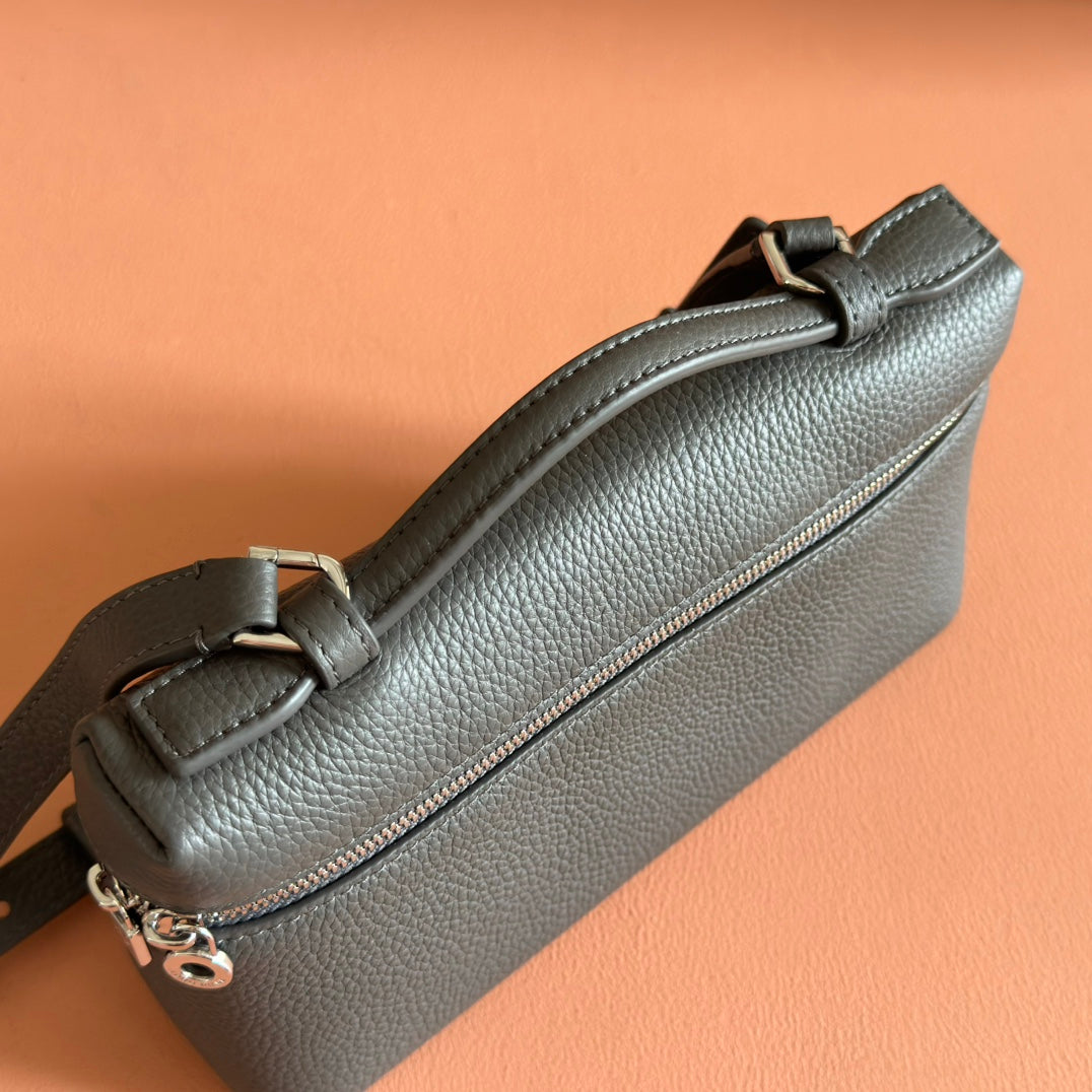 LuxluxHouse Best Quality Bags Loro Piana Women