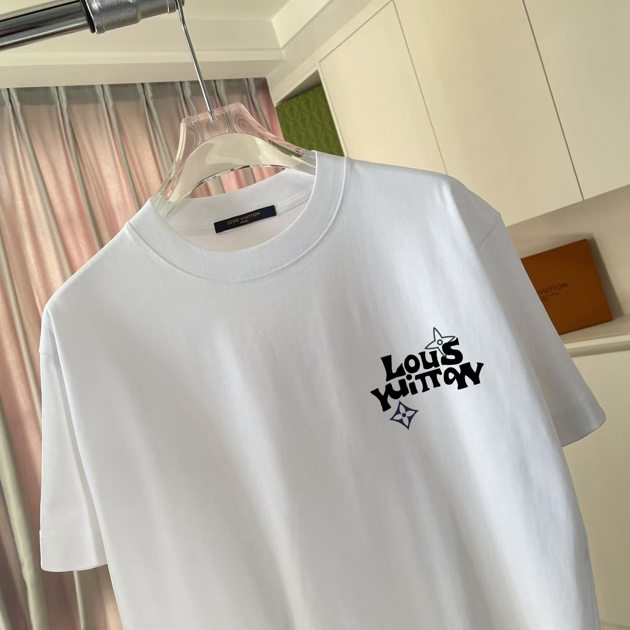 LuxluxHouse Best Quality Clothes T-shirt Louis Vuitton