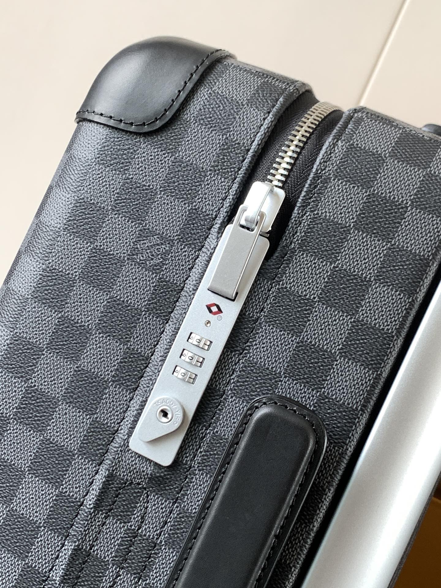 LuxluxHouse Best Quality Bags Luggage Louis Vuitton Men