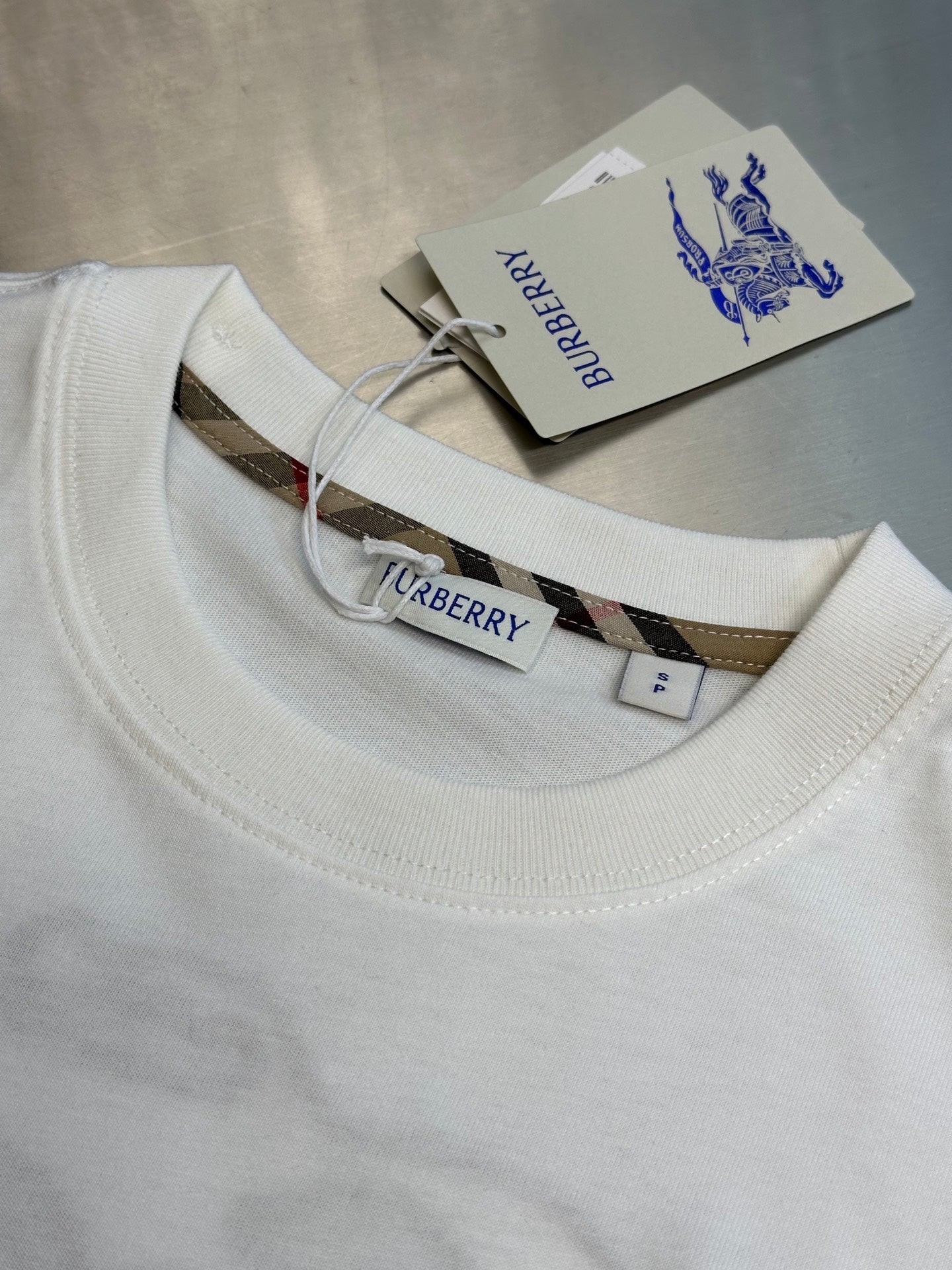 LuxluxHouse Best Quality Clothes Burberry T-shirt