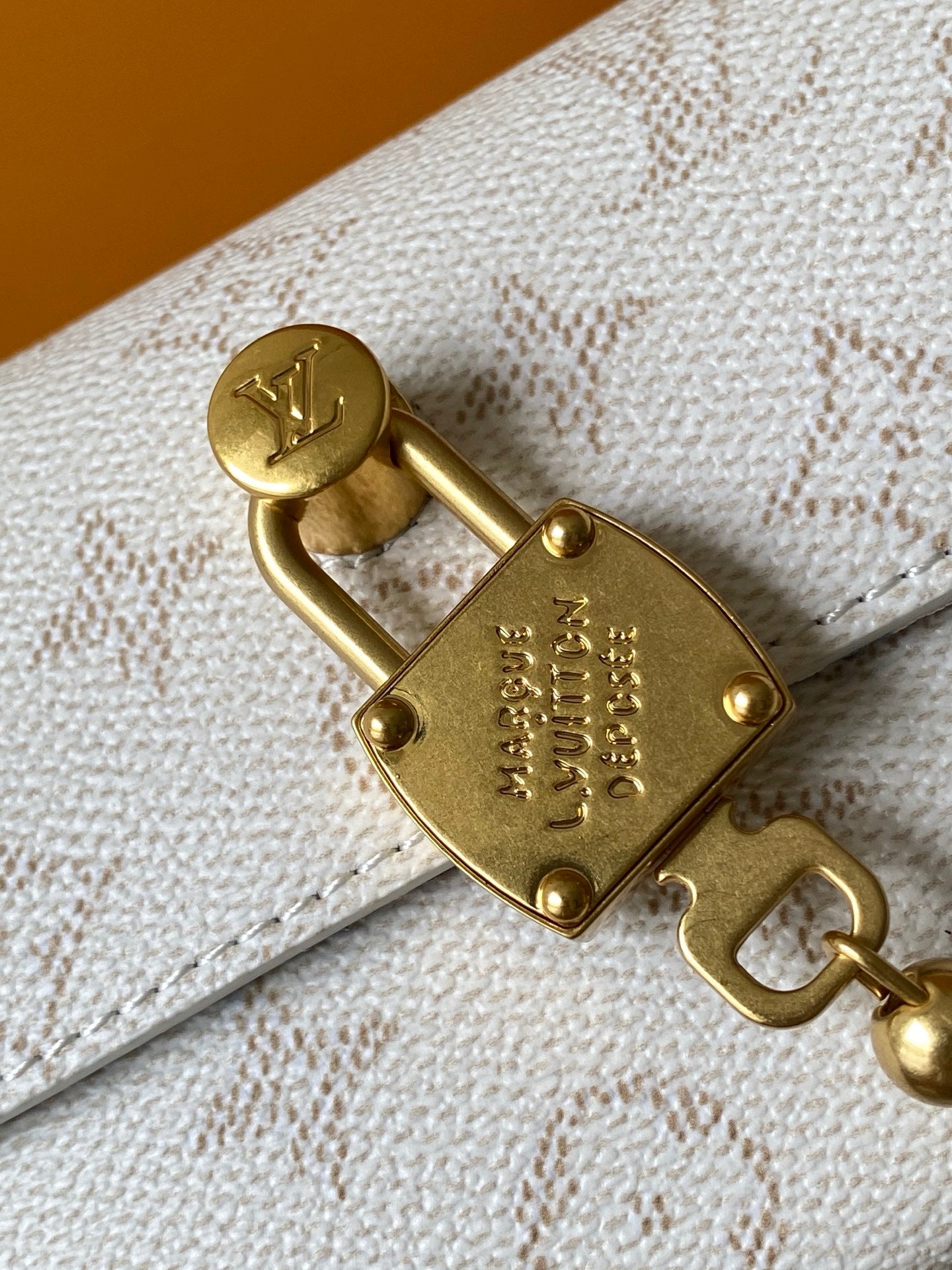LuxluxHouse Best Quality Bags Louis Vuitton Women Men