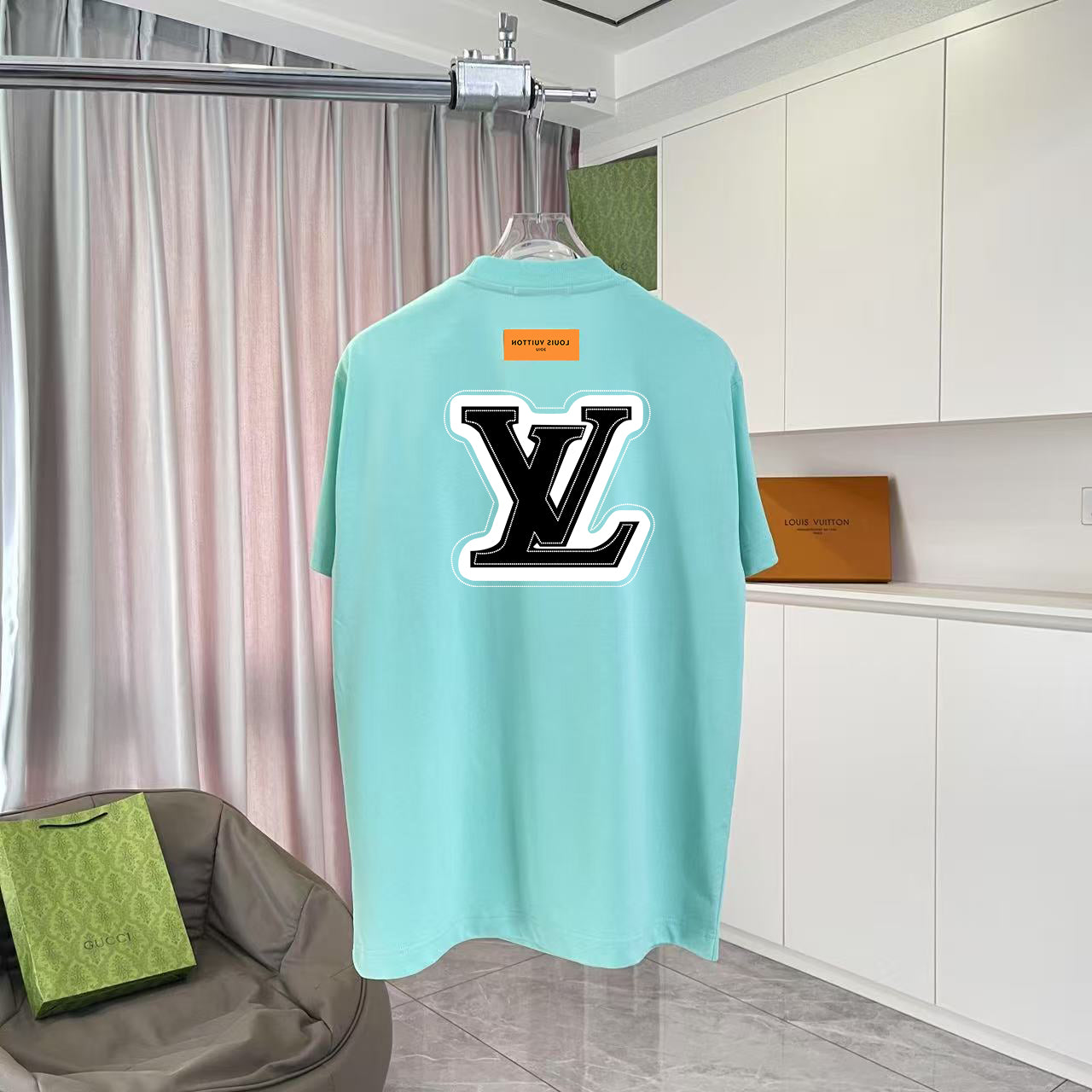 LuxluxHouse Best Quality Clothes T-shirt Louis Vuitton