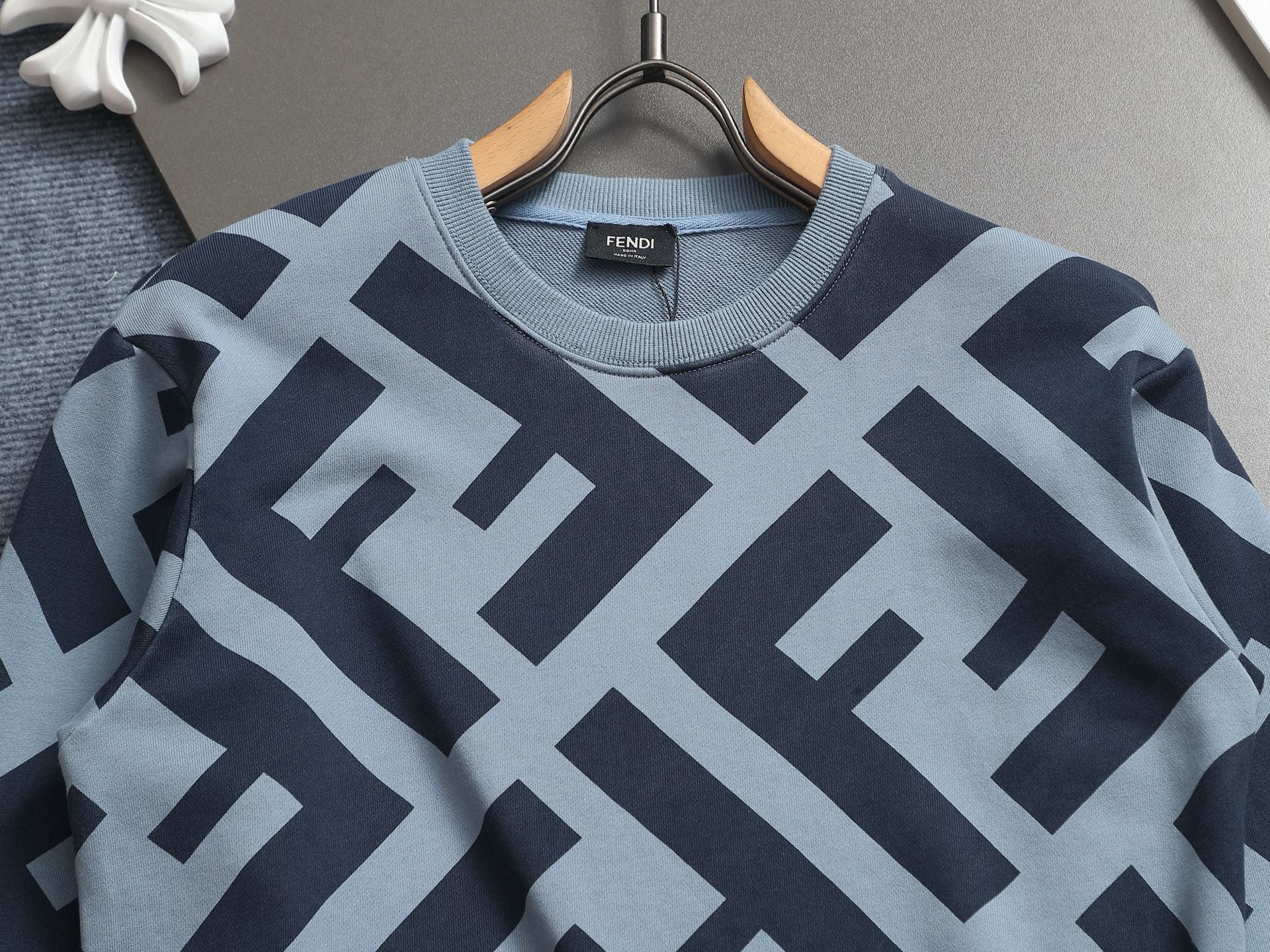 LuxluxHouse Best Quality Clothes Fendi T-shirt