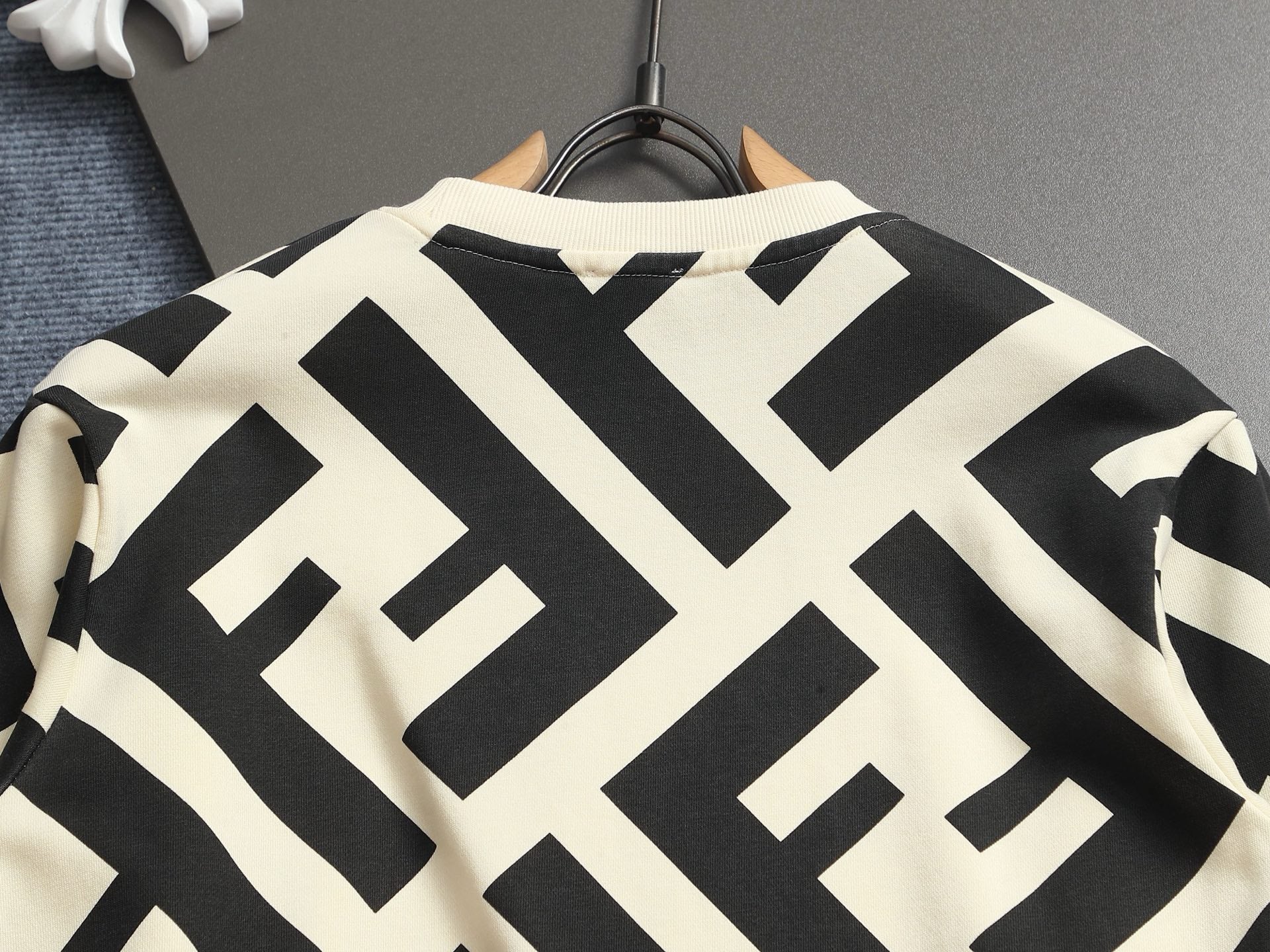 LuxluxHouse Best Quality Clothes Fendi T-shirt