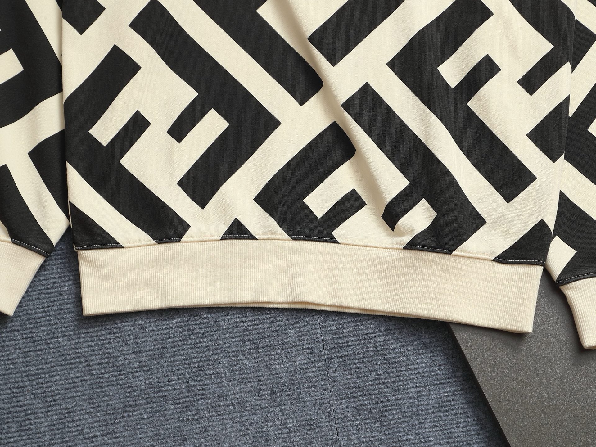 LuxluxHouse Best Quality Clothes Fendi T-shirt