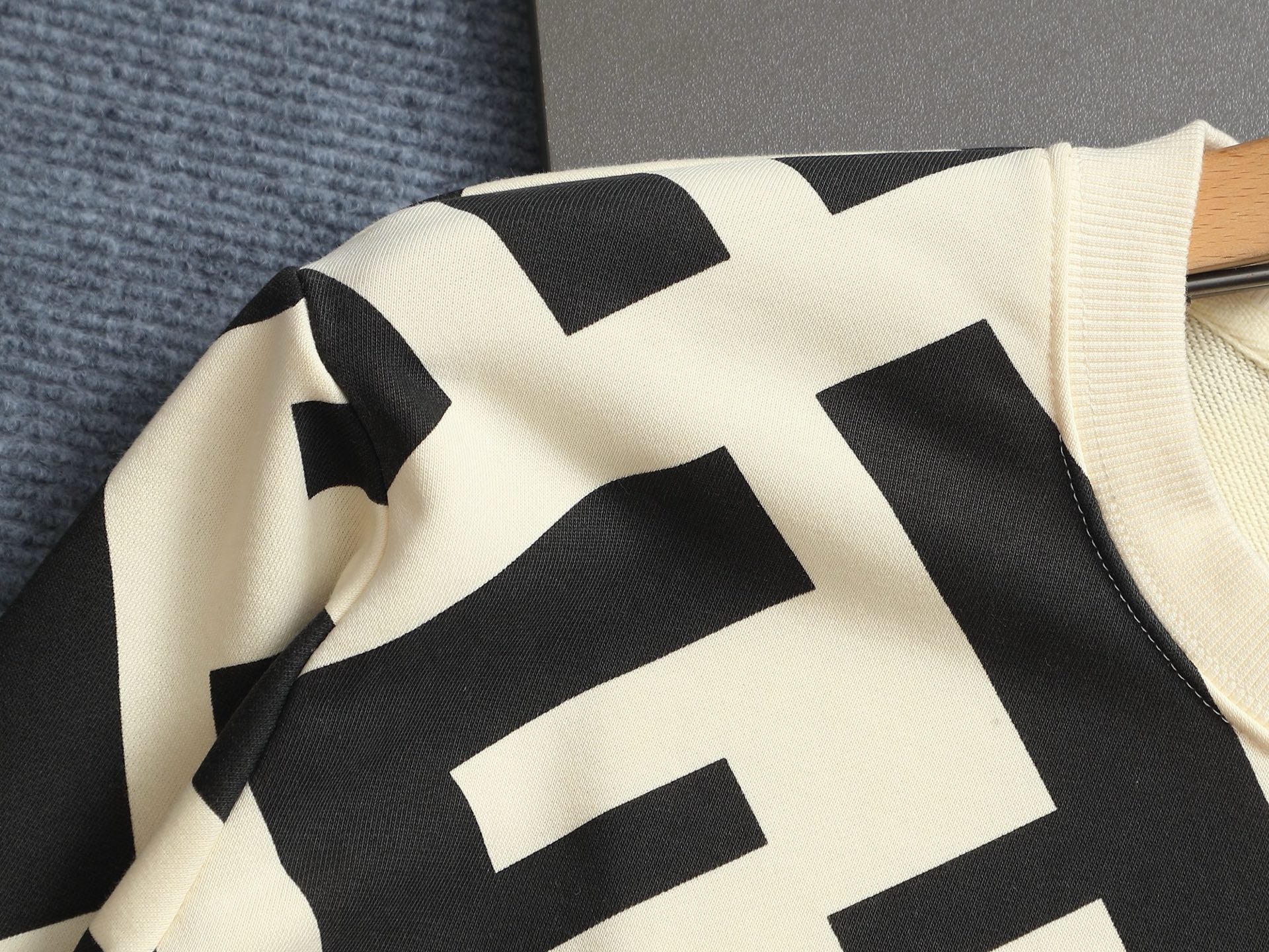 LuxluxHouse Best Quality Clothes Fendi T-shirt