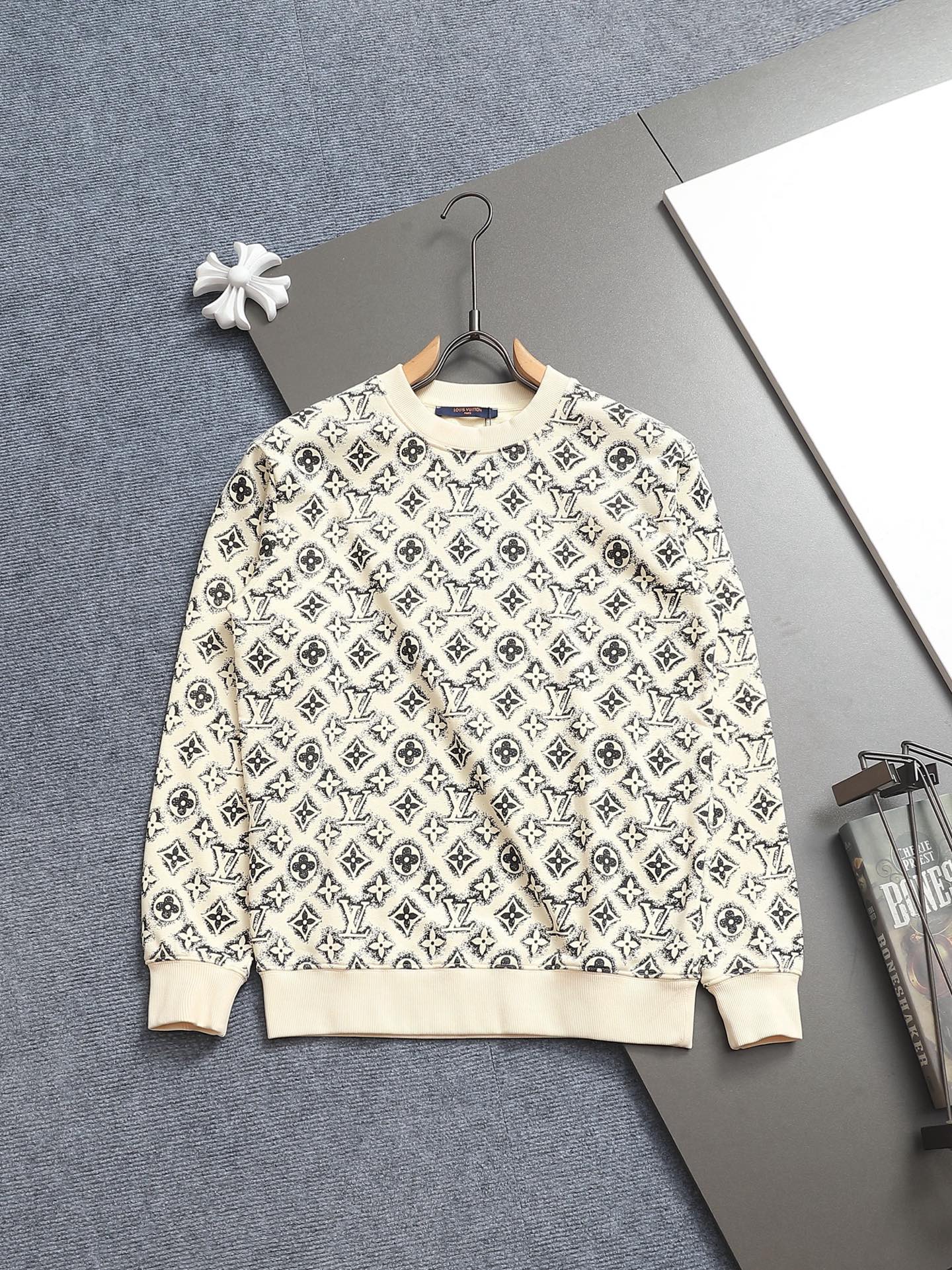 LuxluxHouse Best Quality Clothes T-shirt Louis Vuitton