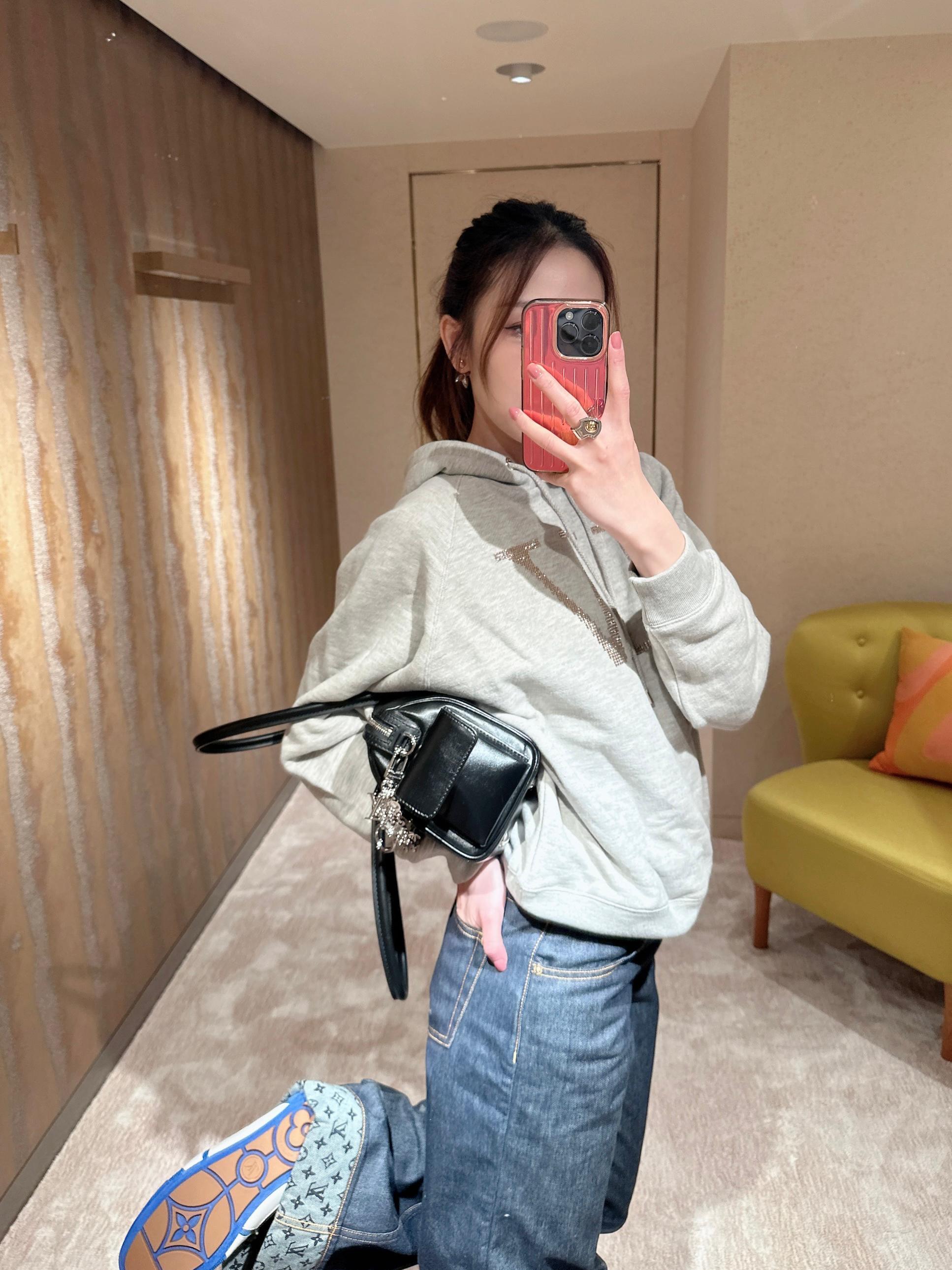 LuxluxHouse Best Quality Clothes Hoodie & Sweater Louis Vuitton