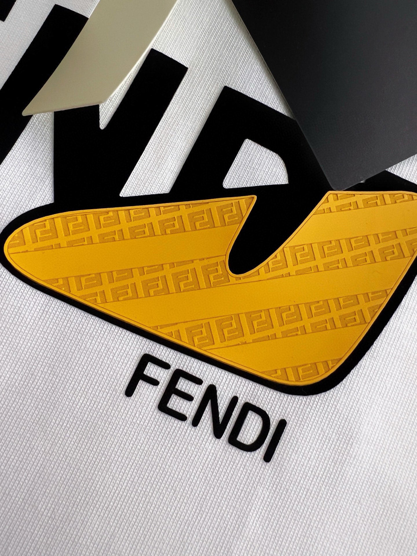 LuxluxHouse Best Quality Clothes Fendi T-shirt