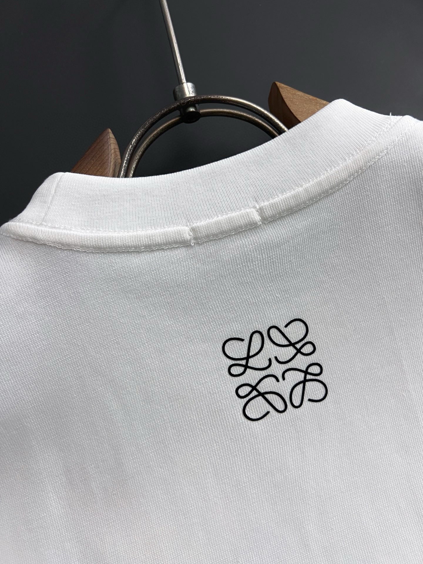 LuxluxHouse Best Quality Clothes T-shirt Loewe