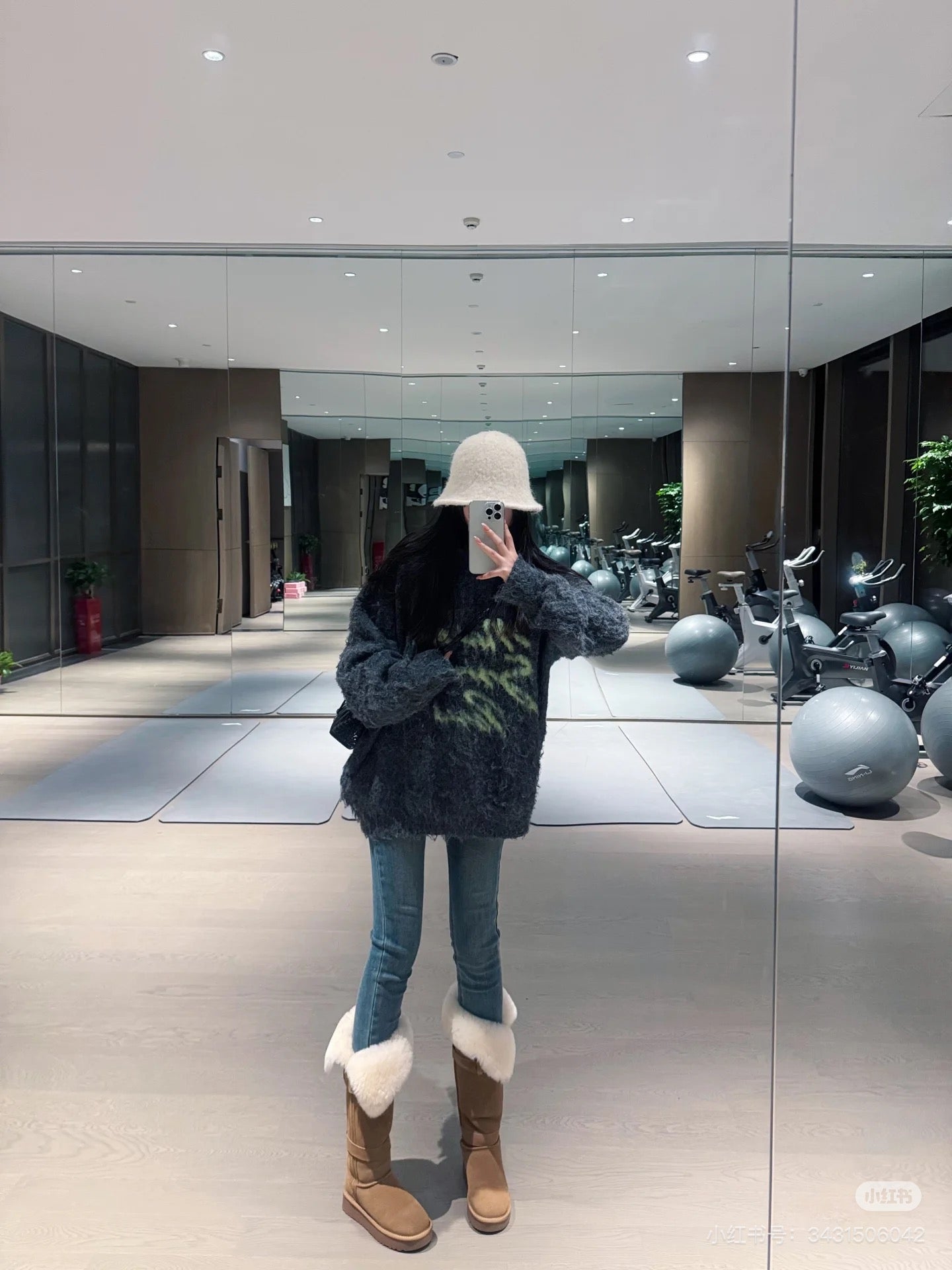 LuxluxHouse Best Quality Clothes Givenchy Hoodie & Sweater