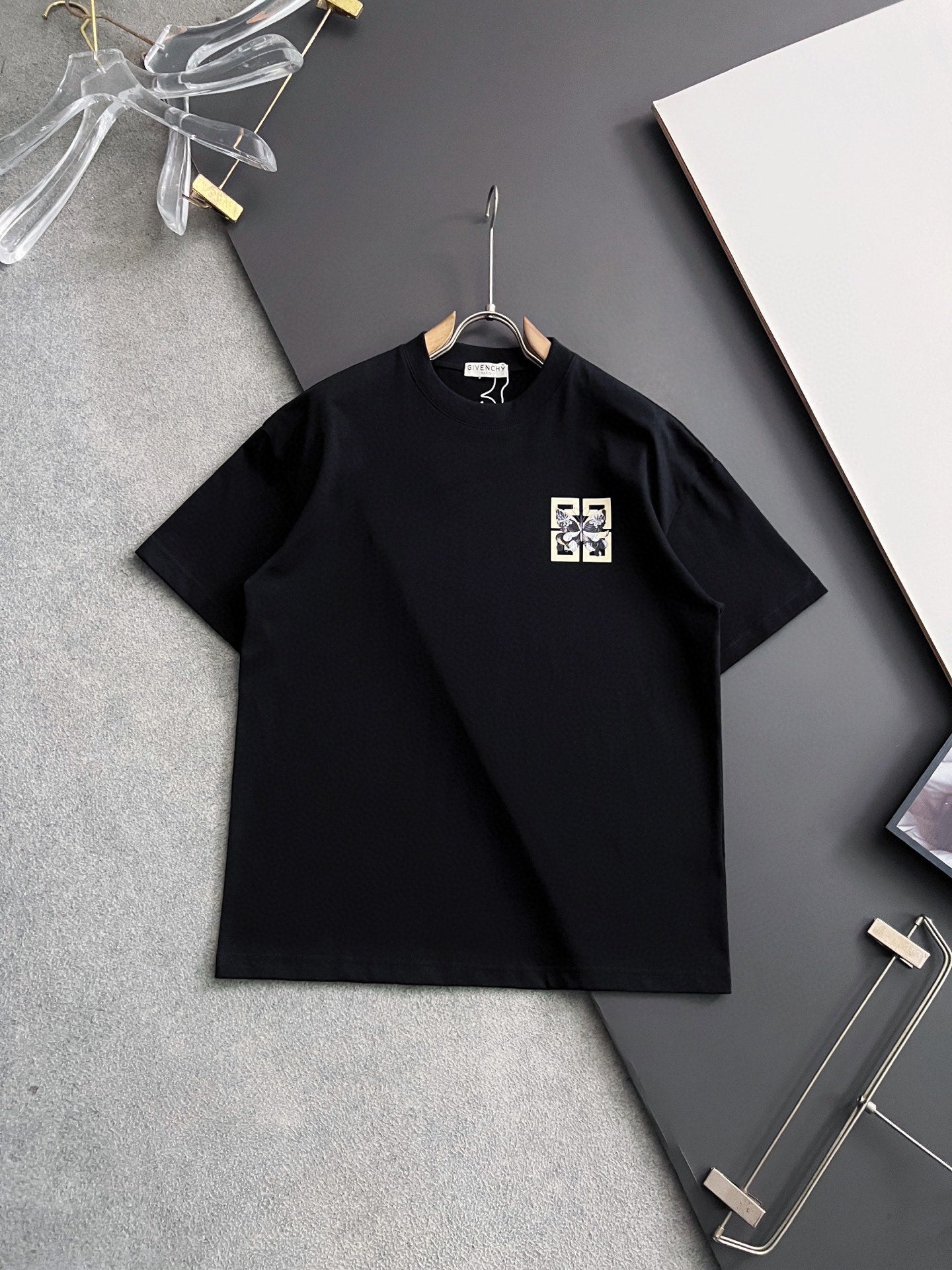 LuxluxHouse Best Quality Clothes Givenchy T-shirt