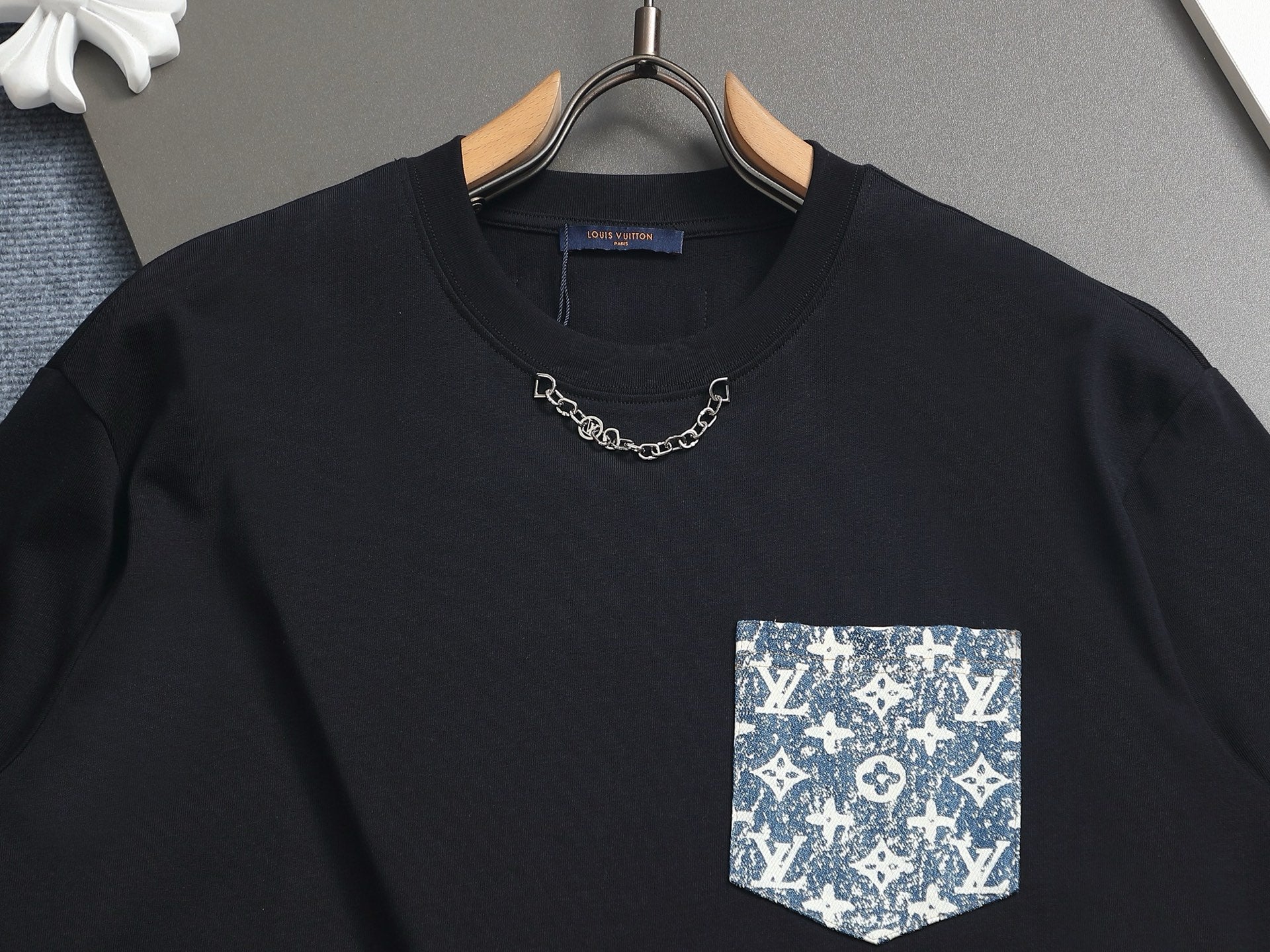 LuxluxHouse Best Quality Clothes T-shirt Louis Vuitton