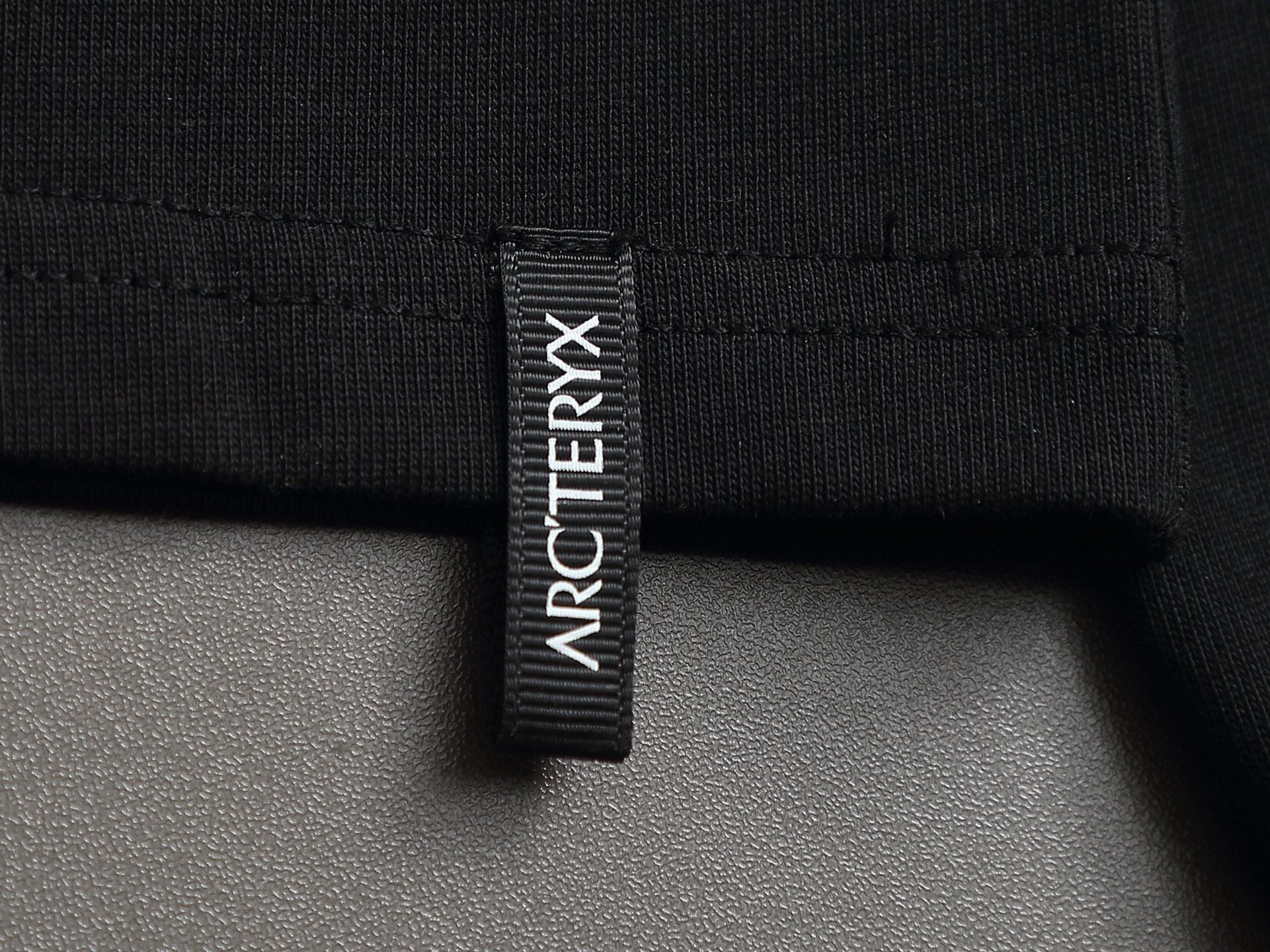 LuxluxHouse Best Quality Clothes T-shirt Arcteryx