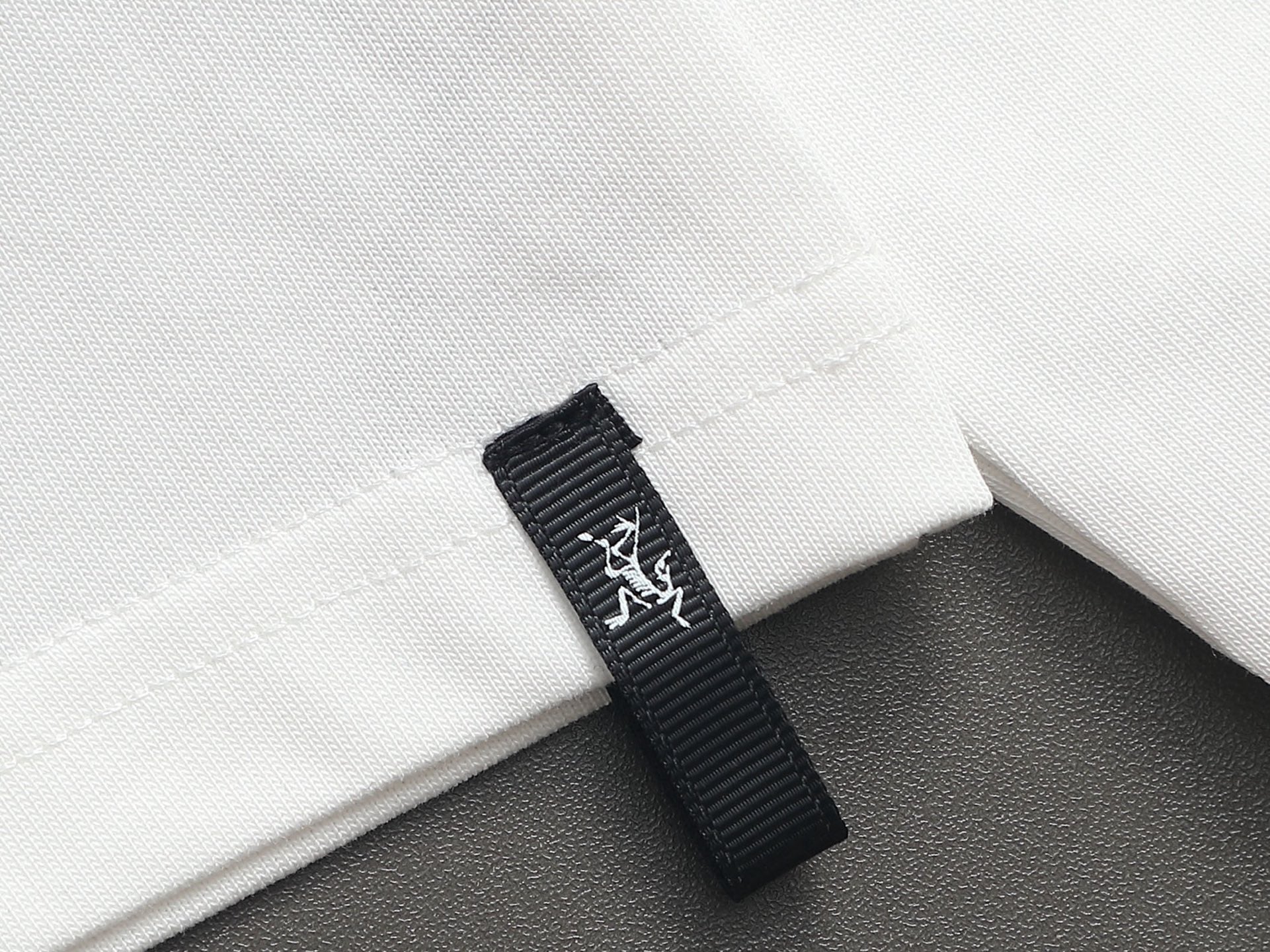 LuxluxHouse Best Quality Clothes T-shirt Arcteryx