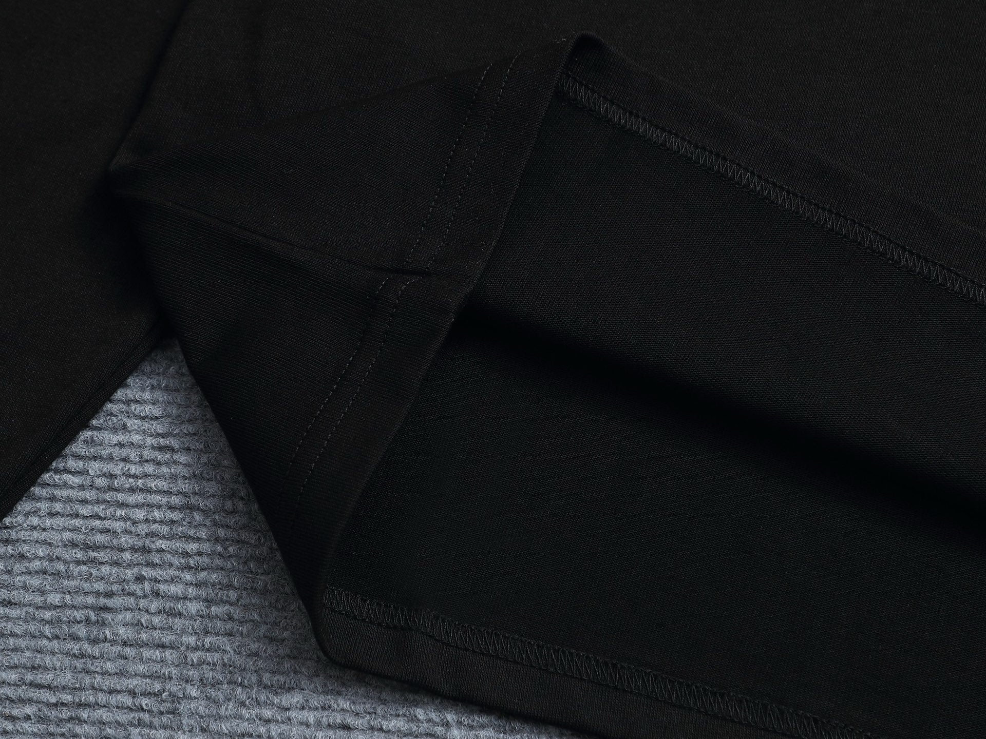 LuxluxHouse Best Quality Clothes T-shirt Arcteryx