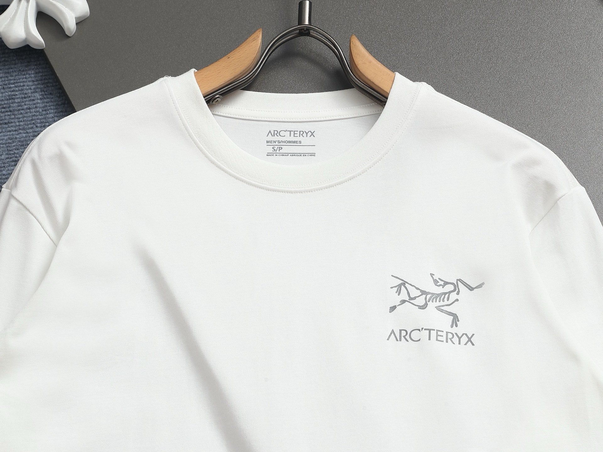 LuxluxHouse Best Quality Clothes T-shirt Arcteryx