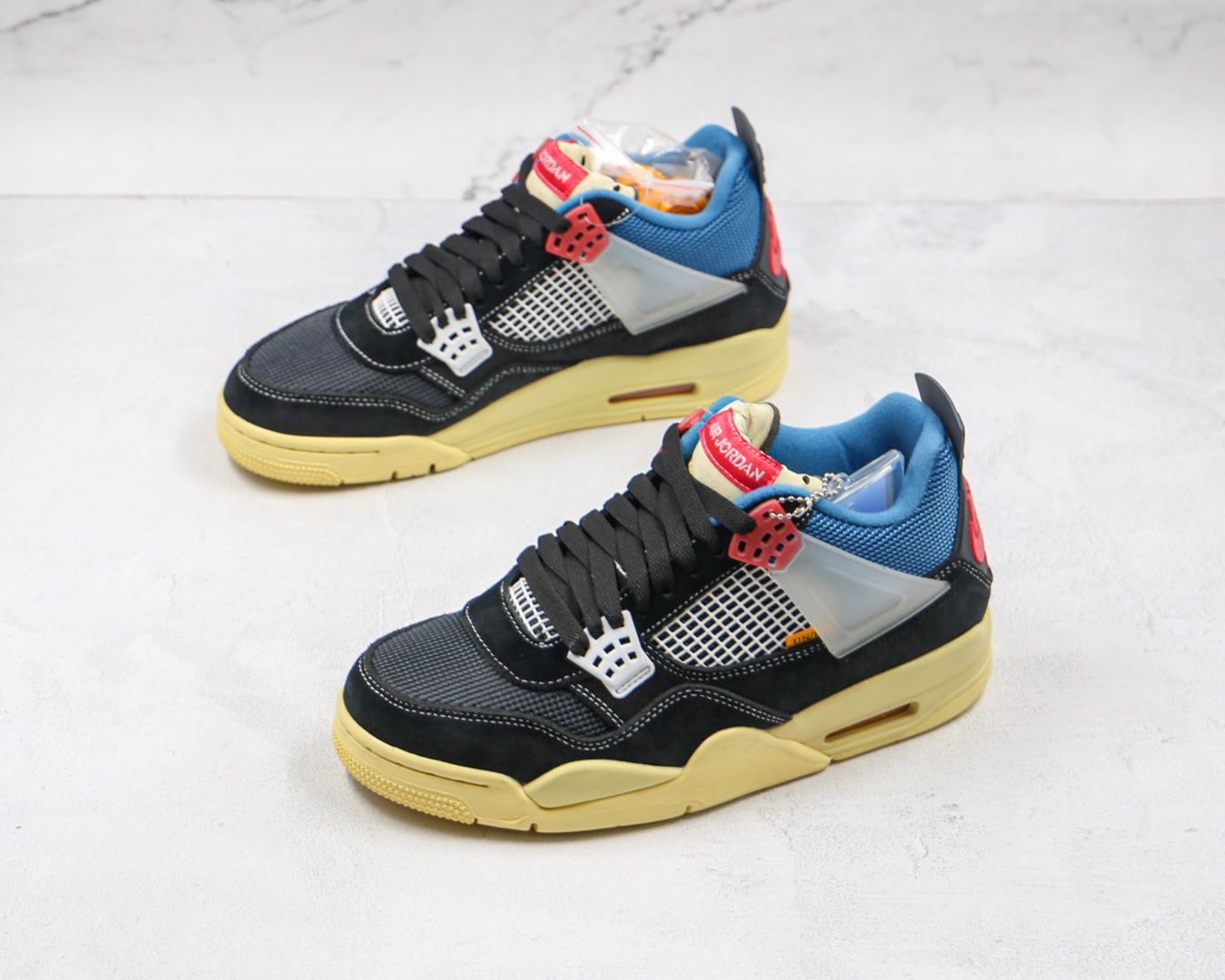 i8 Batch-Union LA × Air Jordan 4 “Off noir”