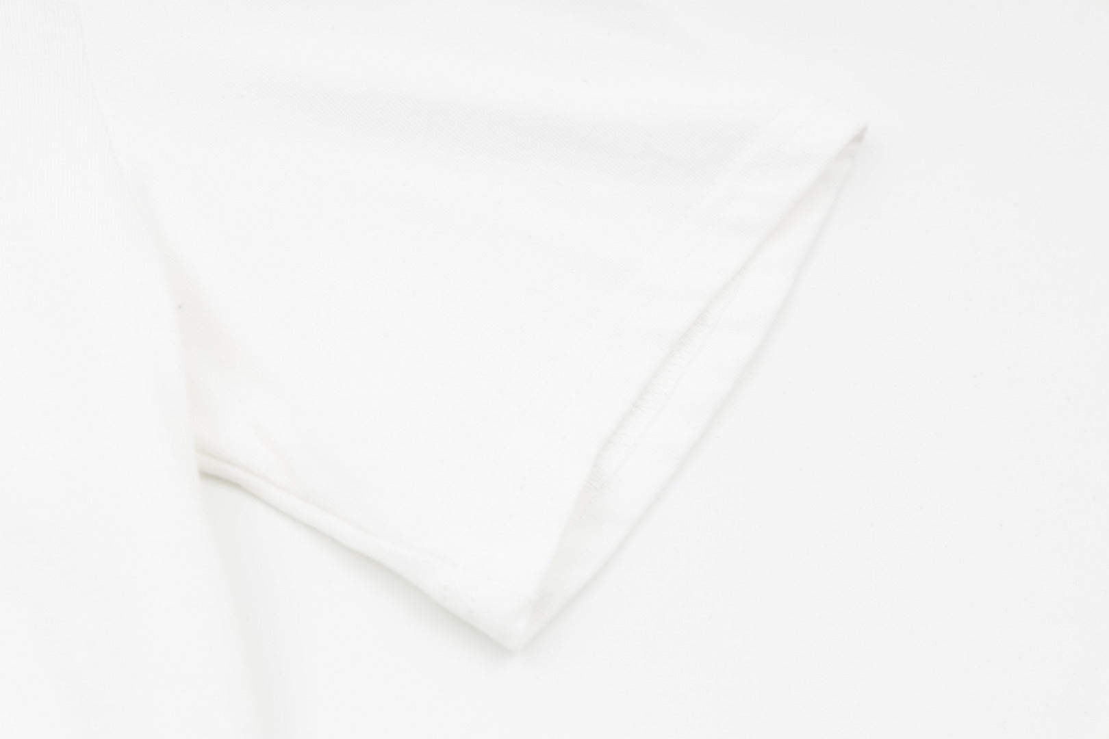 LuxluxHouse Best Quality Clothes T-shirt Chanel & Maison Margiela
