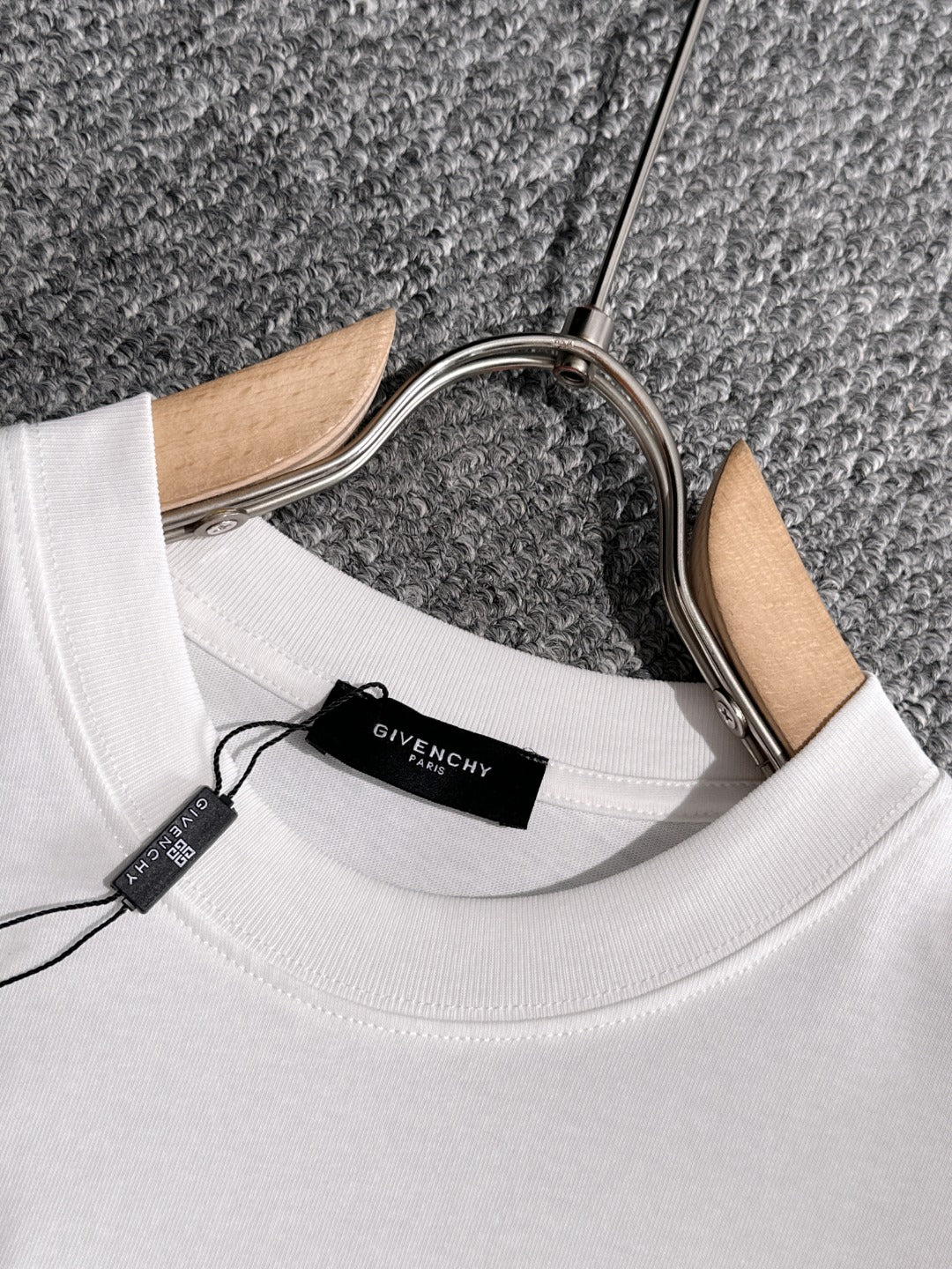 LuxluxHouse Best Quality Clothes Givenchy T-shirt