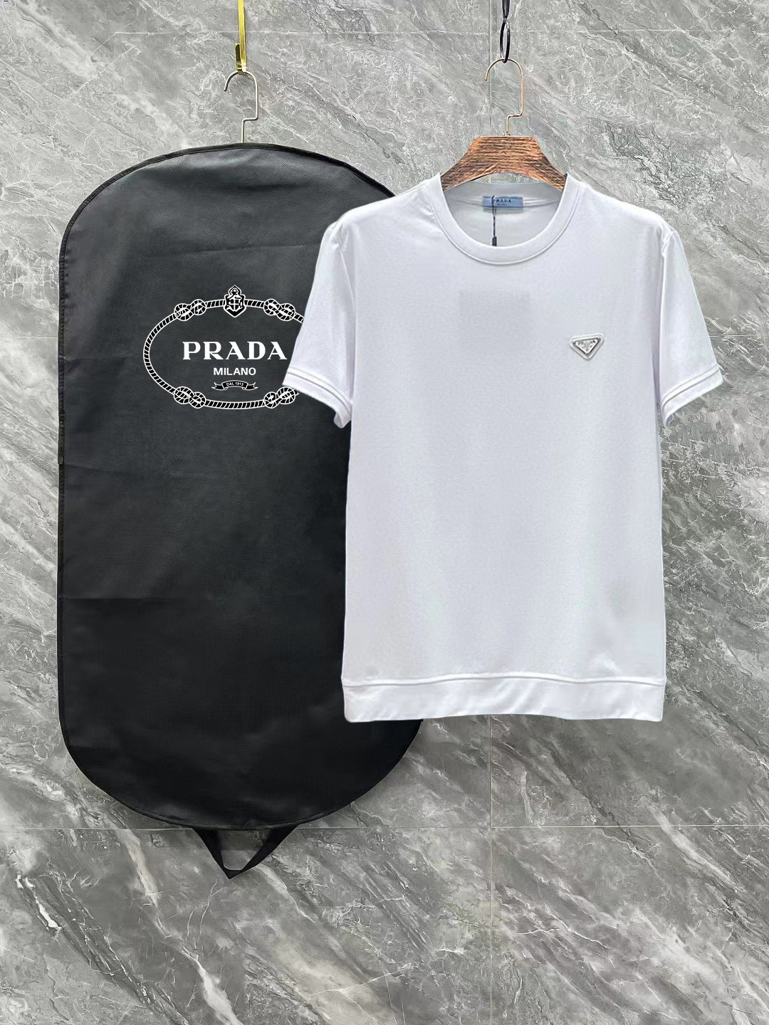 LuxluxHouse Best Quality Clothes T-shirt Prada