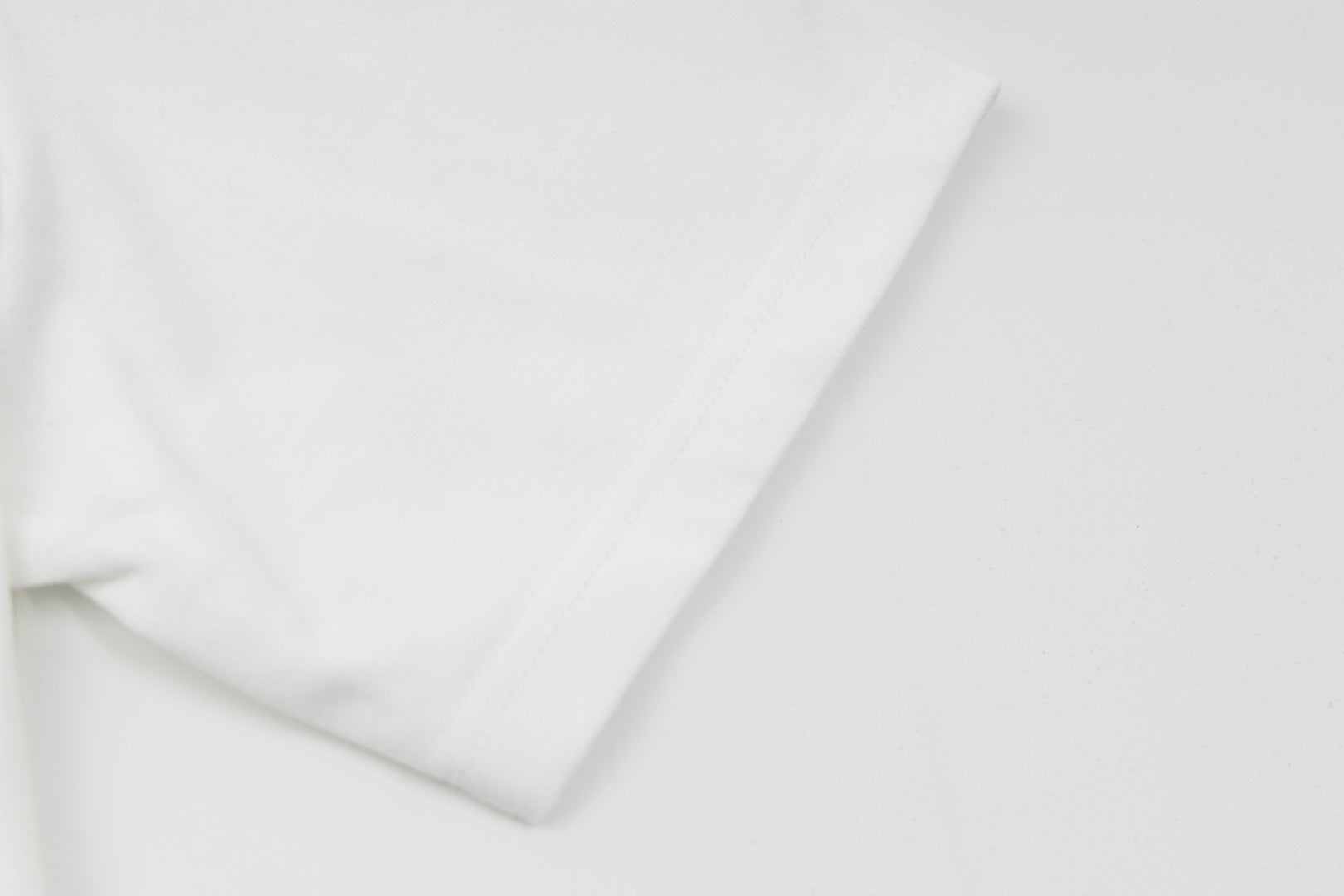LuxluxHouse Best Quality Clothes T-shirt Chanel & Maison Margiela