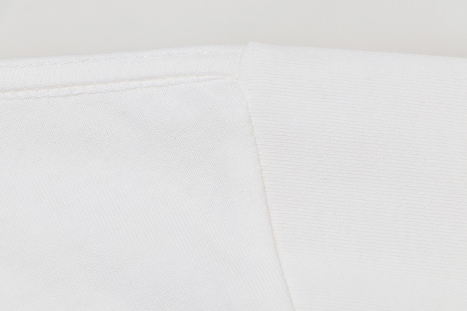 LuxluxHouse Best Quality Clothes T-shirt THUG