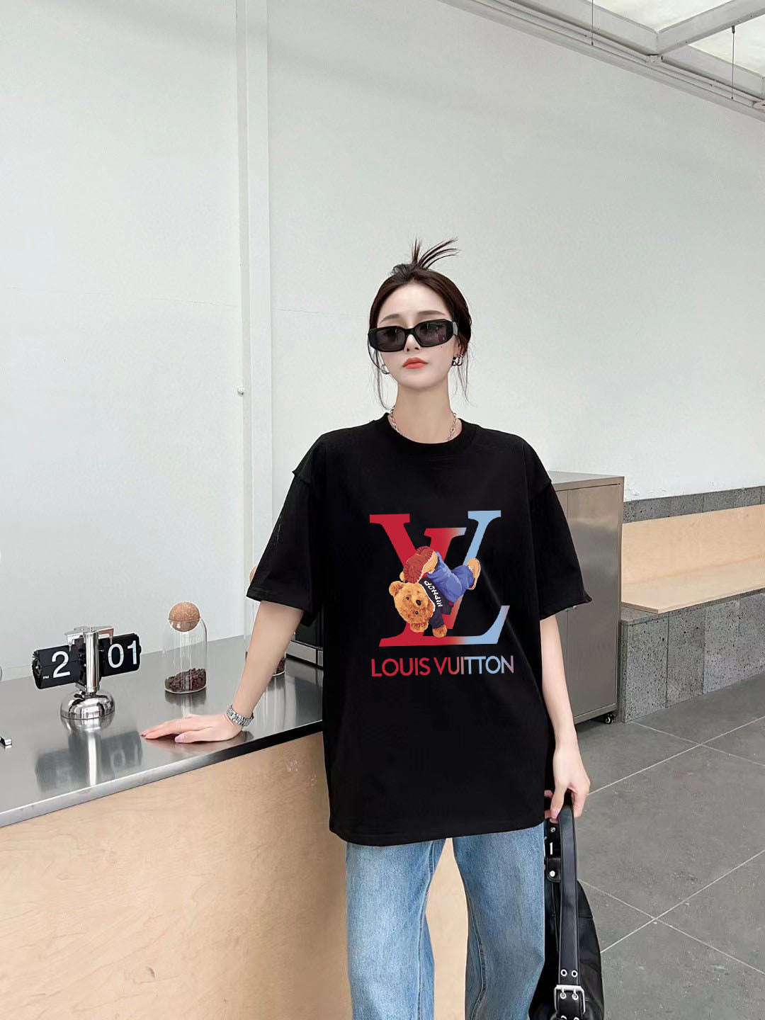 LuxluxHouse Best Quality Clothes T-shirt Louis Vuitton
