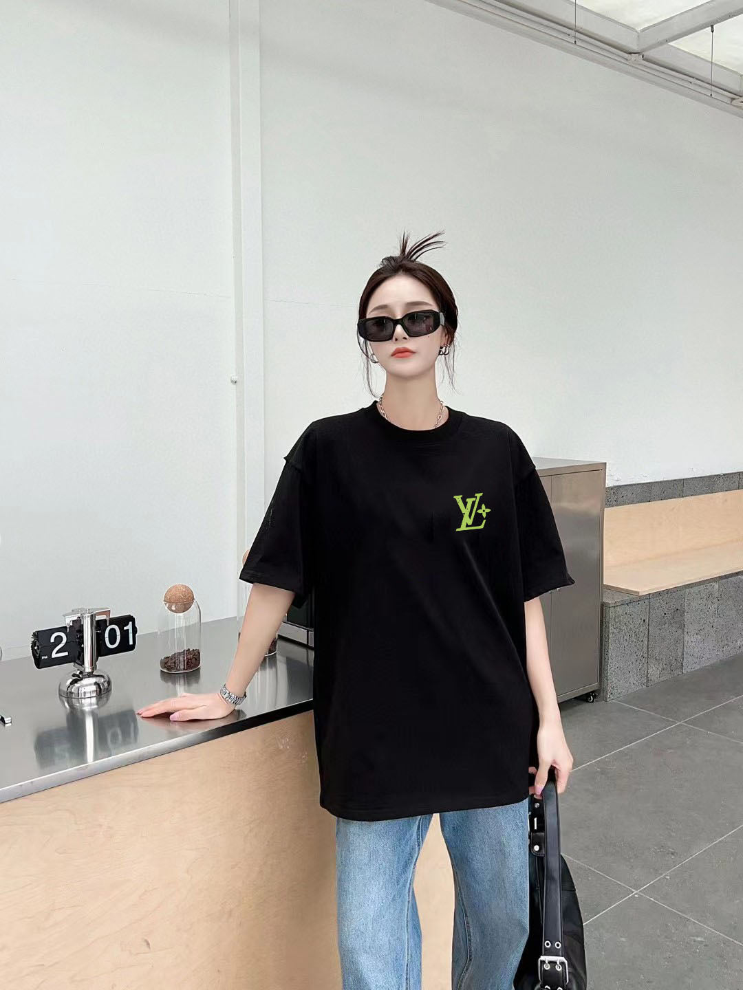 LuxluxHouse Best Quality Clothes T-shirt Louis Vuitton
