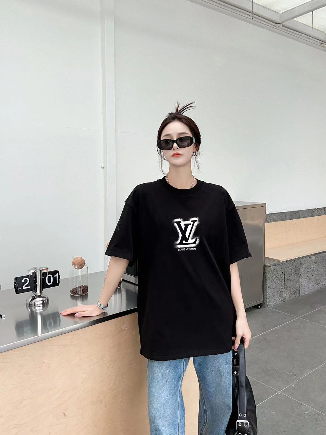 LuxluxHouse Best Quality Clothes T-shirt Louis Vuitton
