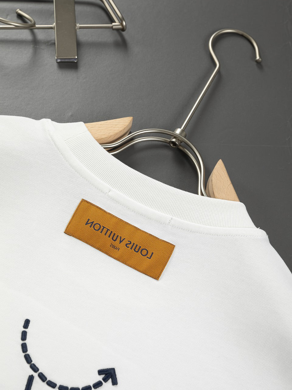 LuxluxHouse Best Quality Clothes T-shirt Louis Vuitton