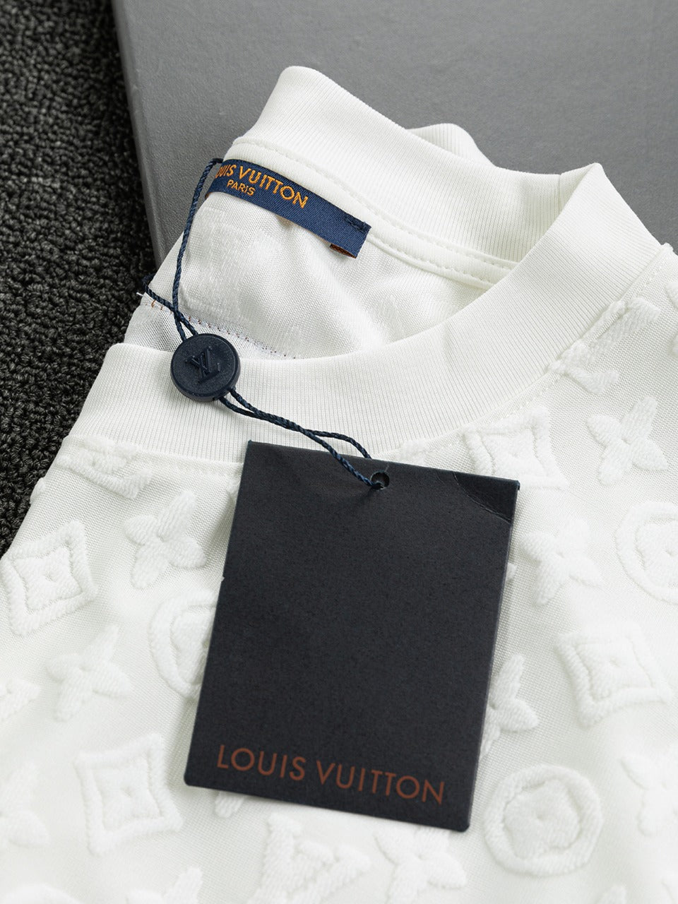 LuxluxHouse Best Quality Clothes T-shirt Louis Vuitton