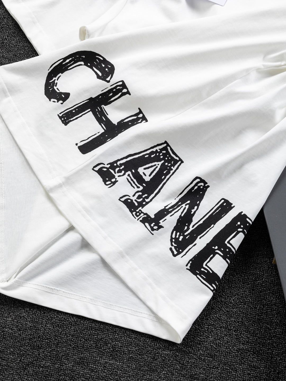 LuxluxHouse Best Quality Clothes T-shirt Chanel & Maison Margiela