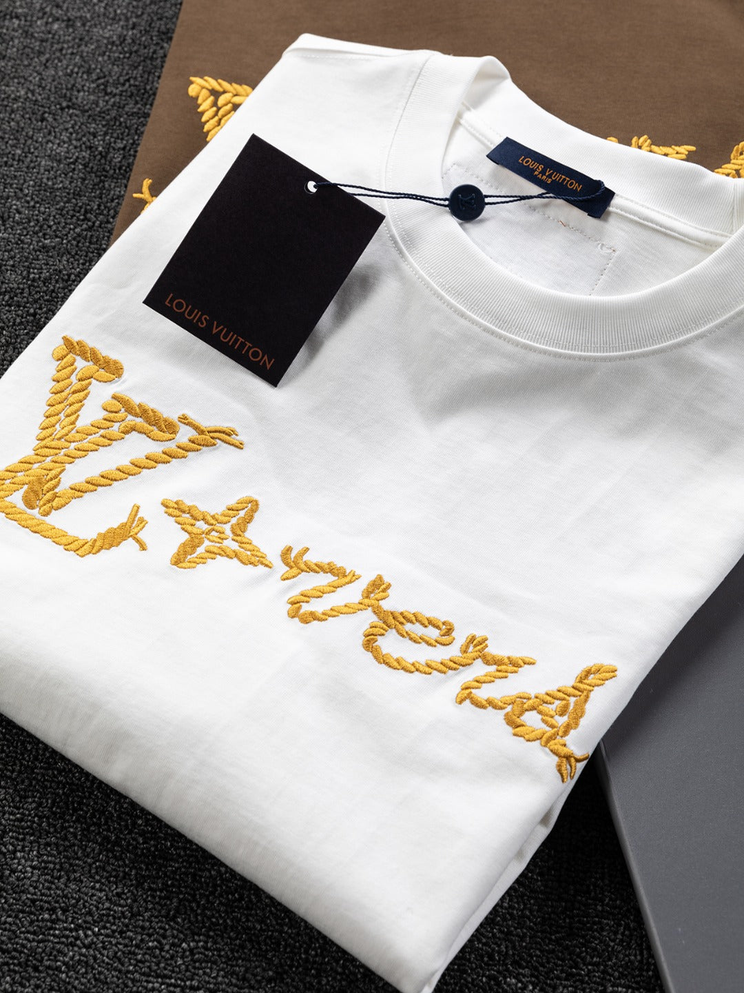 LuxluxHouse Best Quality Clothes T-shirt Louis Vuitton