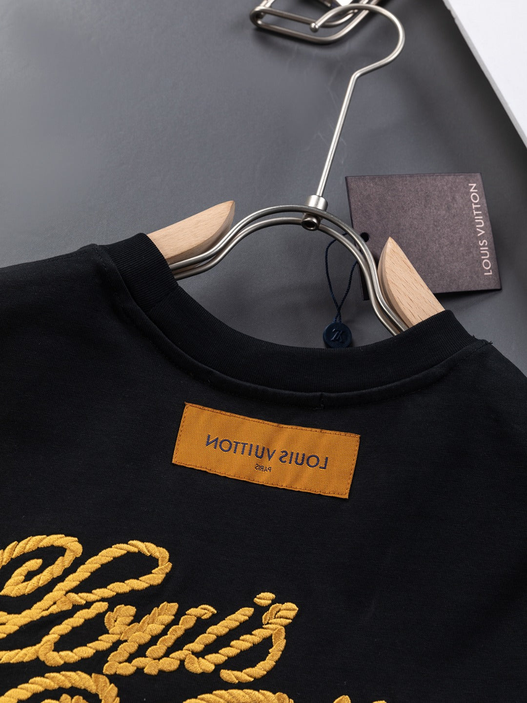 LuxluxHouse Best Quality Clothes T-shirt Louis Vuitton