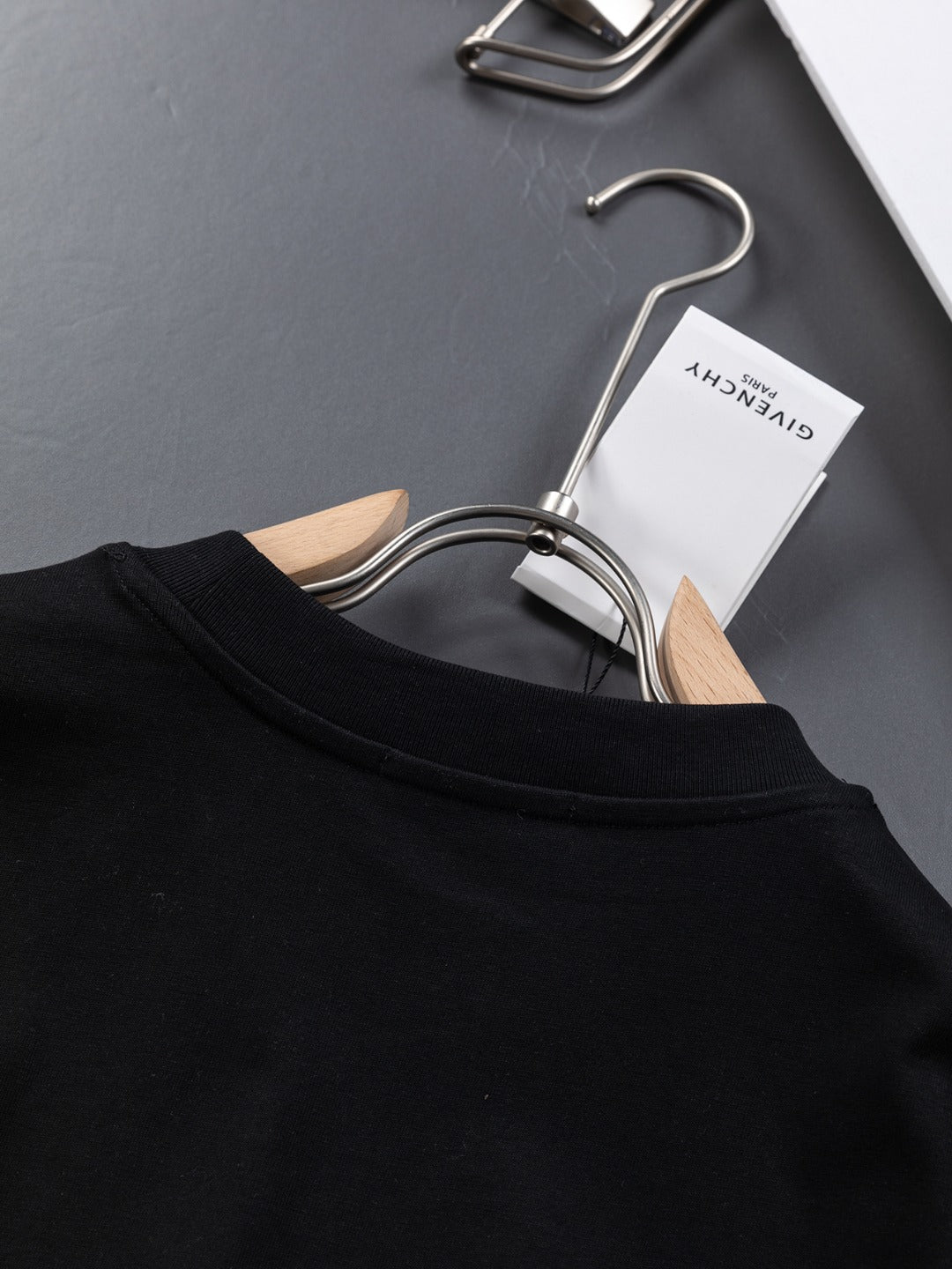 LuxluxHouse Best Quality Clothes Givenchy T-shirt