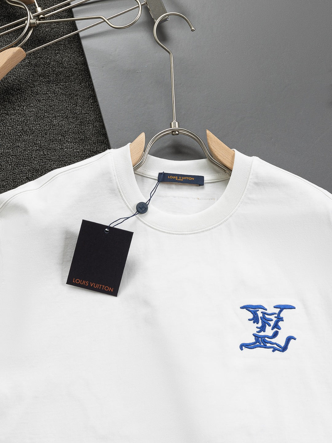 LuxluxHouse Best Quality Clothes T-shirt Louis Vuitton