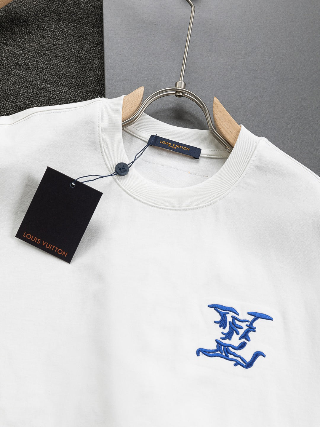LuxluxHouse Best Quality Clothes T-shirt Louis Vuitton
