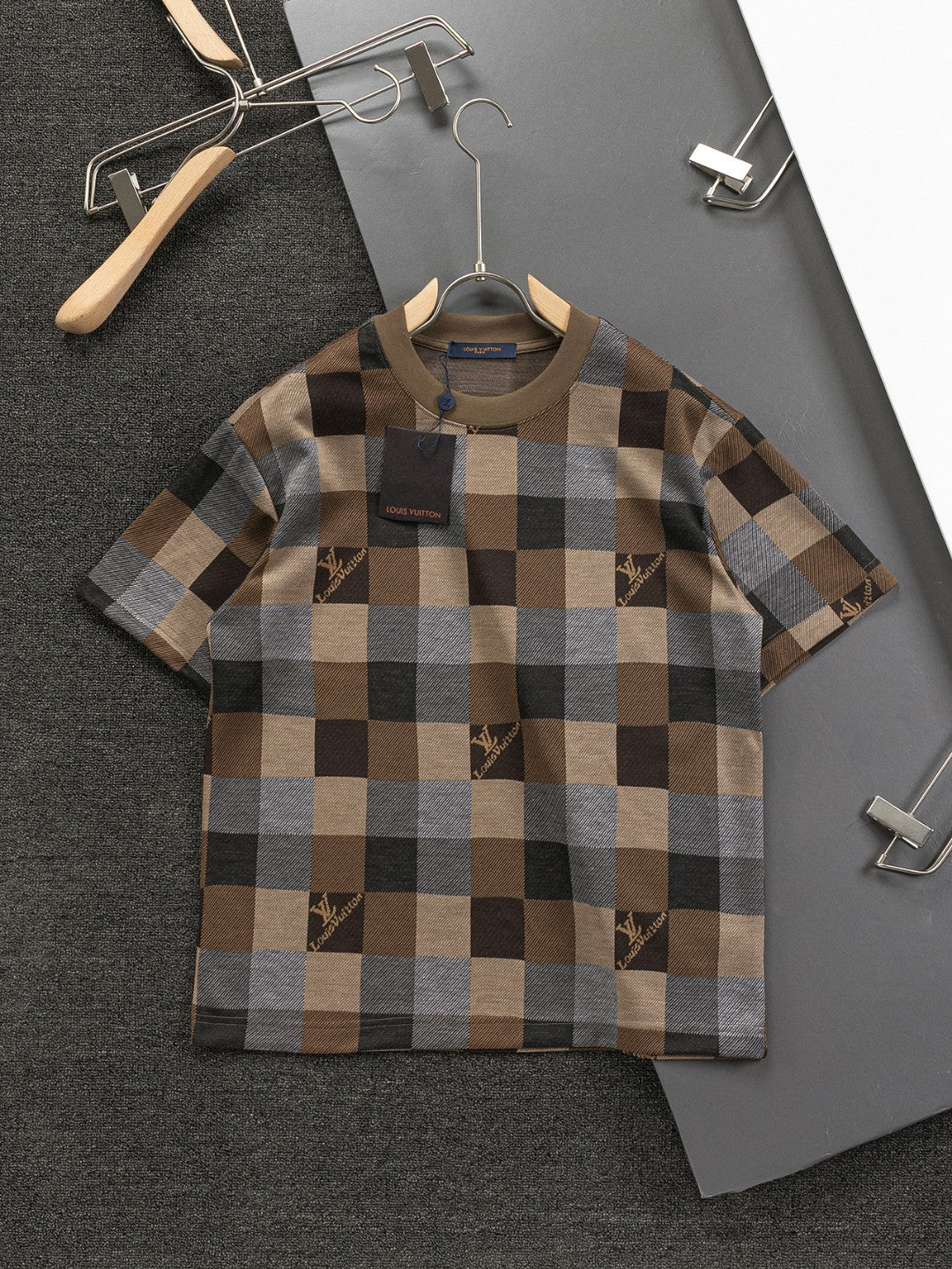 LuxluxHouse Best Quality Clothes T-shirt Louis Vuitton