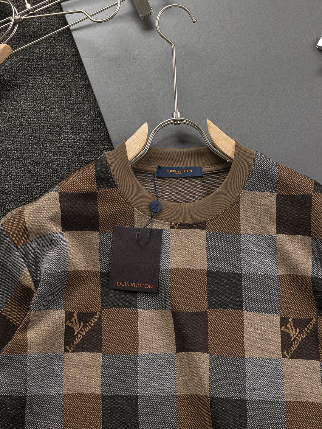 LuxluxHouse Best Quality Clothes T-shirt Louis Vuitton