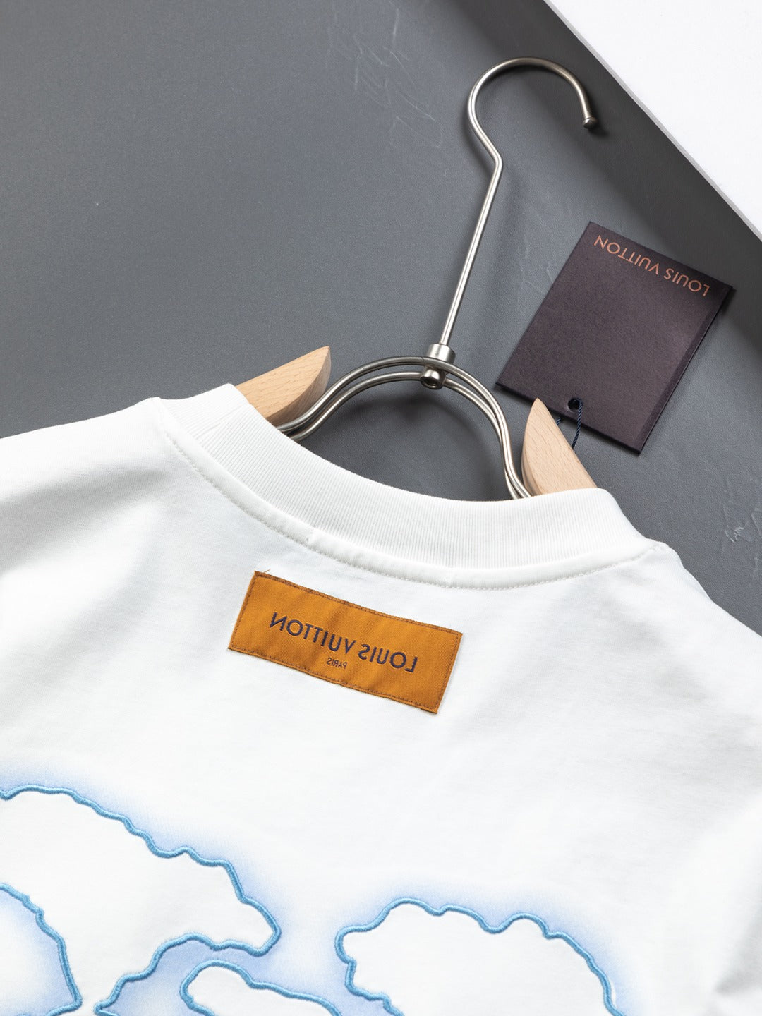 LuxluxHouse Best Quality Clothes T-shirt Louis Vuitton